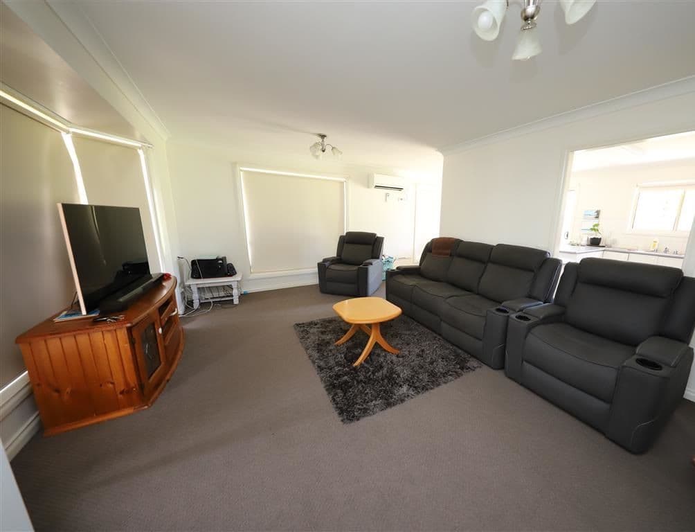 13 Martin Place, Tumut NSW 2720, Tumut - Thumbnail 3