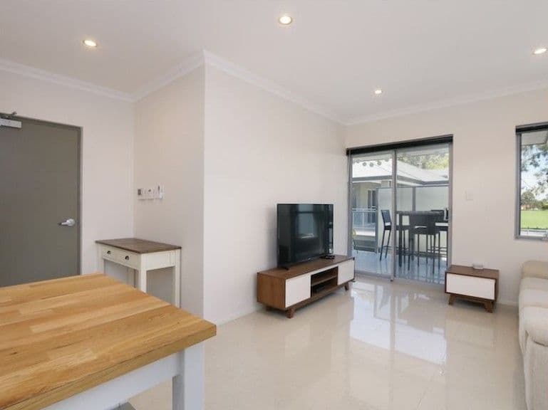 7/379 Daly Street, Cloverdale WA 6105, Cloverdale - Thumbnail 3