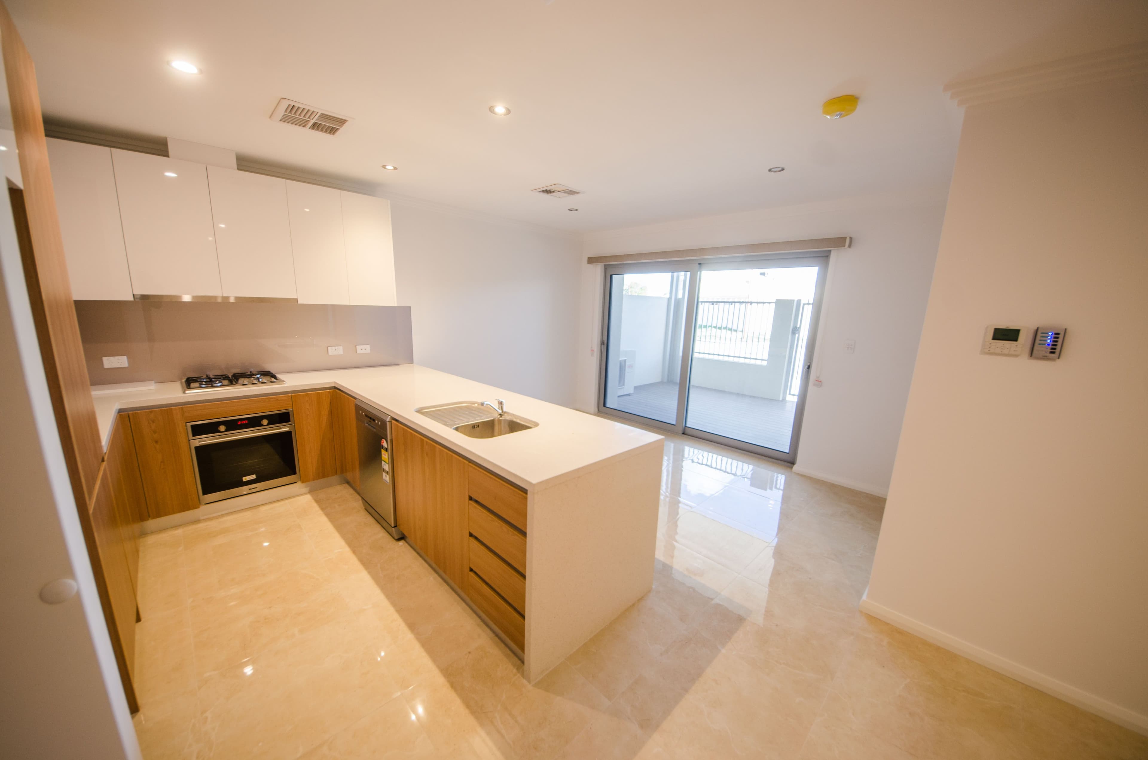 1/93 Gateway Boulevard, Canning Vale WA 6155, Canning Vale - Thumbnail 4