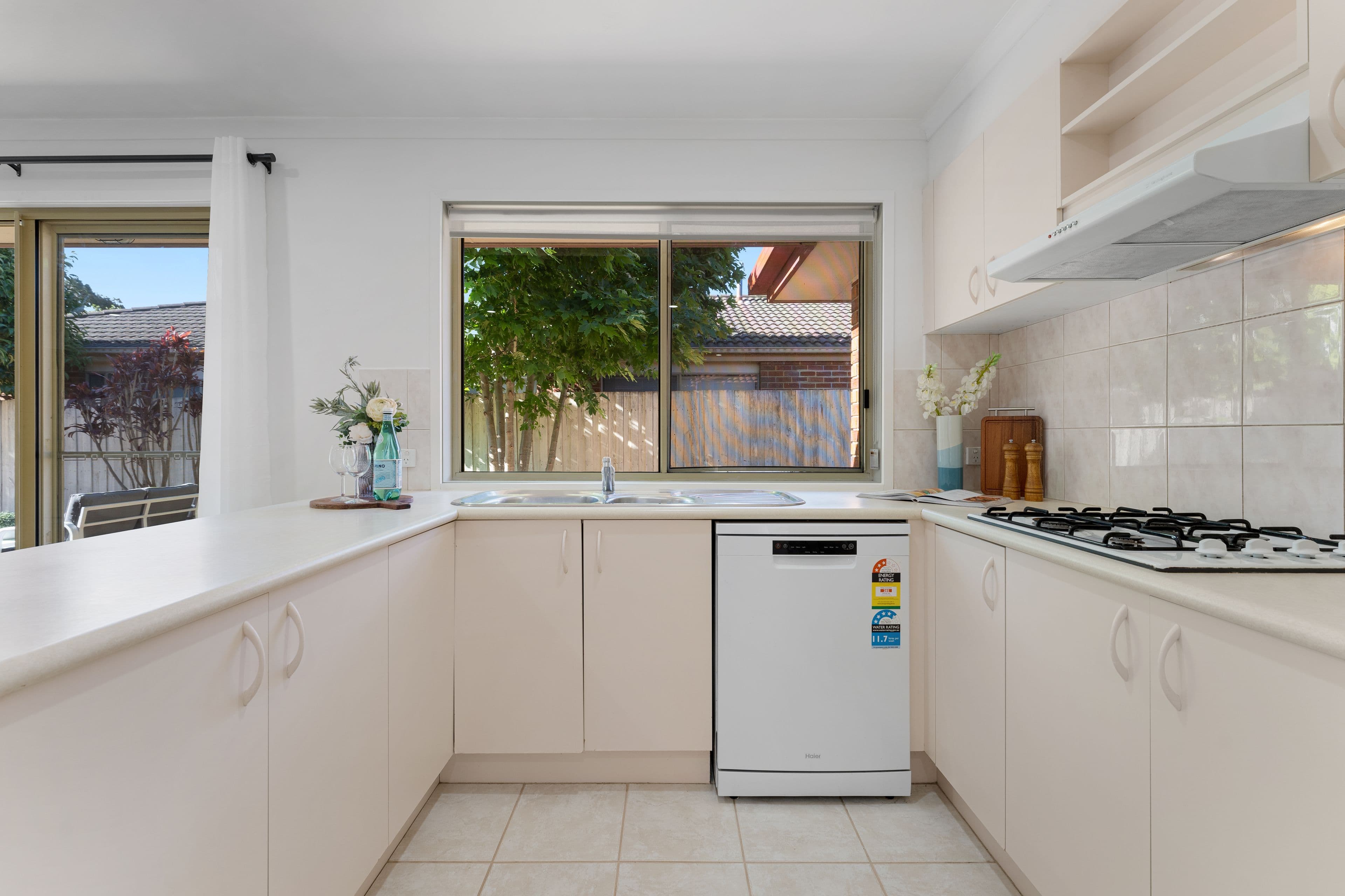 9 Suzana Place, Rowville VIC 3178, Rowville - Thumbnail 5