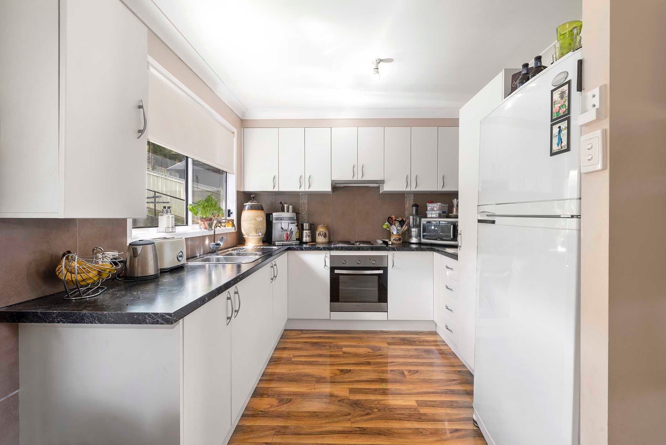 23 Endeavour Close, Woodrising - Thumbnail 3