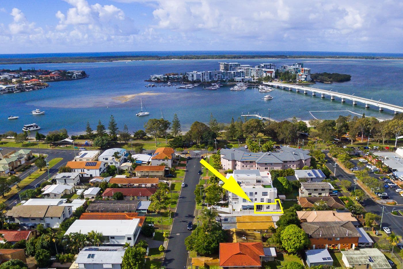 8-10 Victor Avenue, Paradise Point QLD 4216, Paradise Point - Thumbnail 3