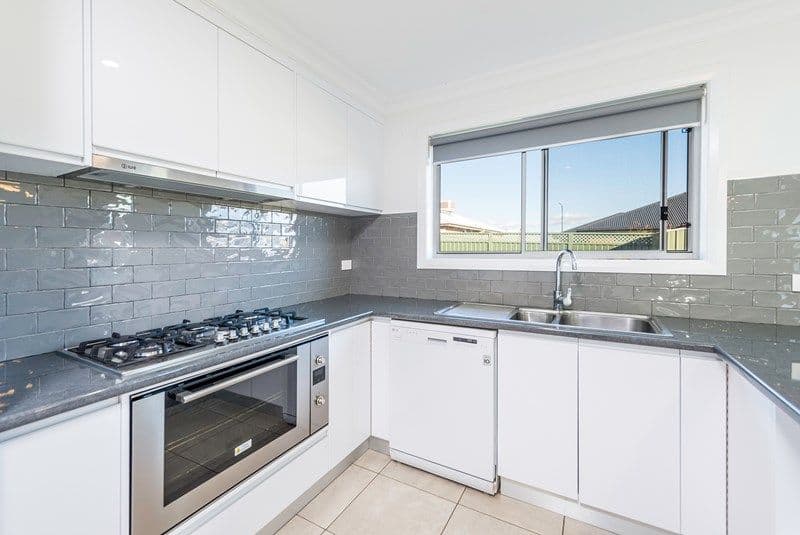 8 Venetian Court, Dubbo - Thumbnail 2