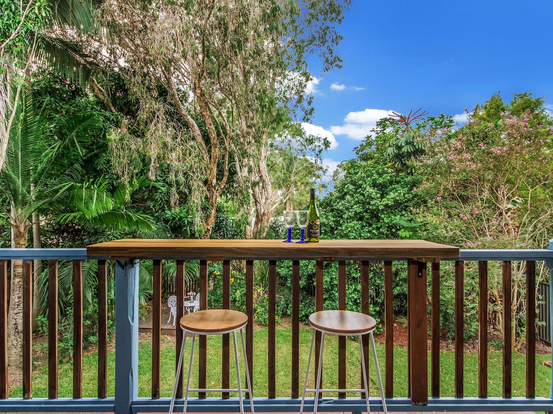 6 West King Lane, Southport QLD 4215, Southport - Thumbnail 2