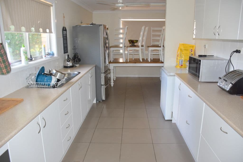 1 McNeill Avenue, East Geelong, East Geelong - Thumbnail 2