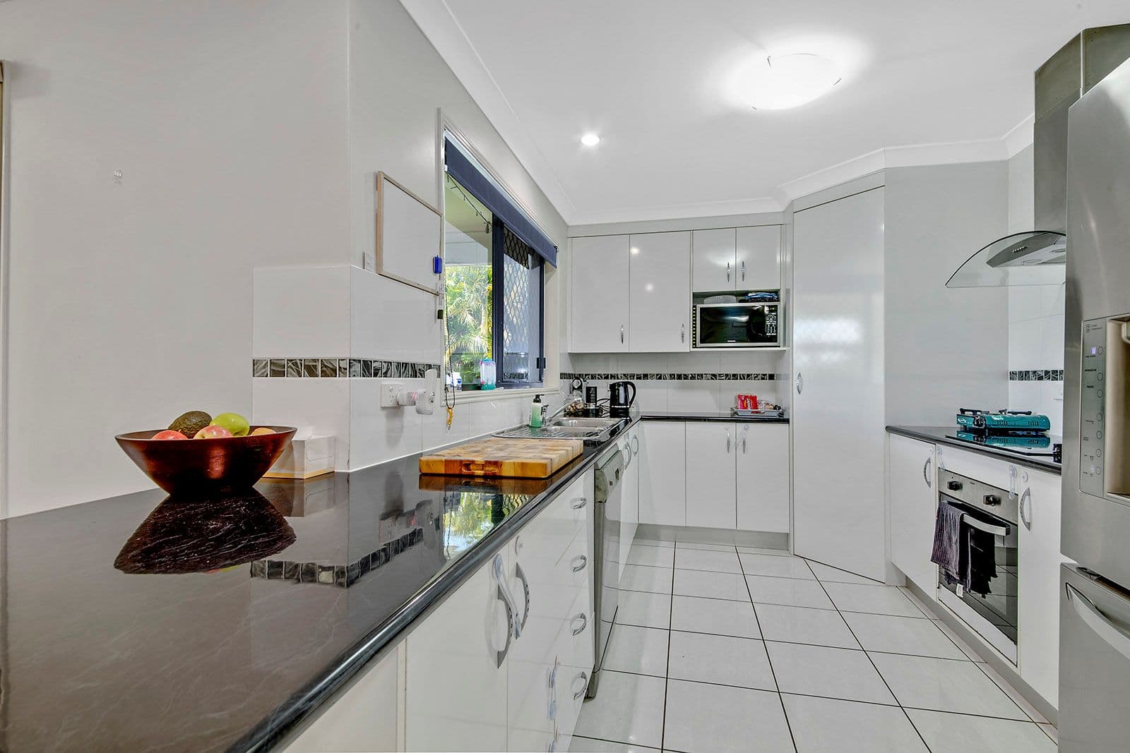 24 Kingfisher Drive, Yeppoon QLD 4703, Yeppoon - Thumbnail 3
