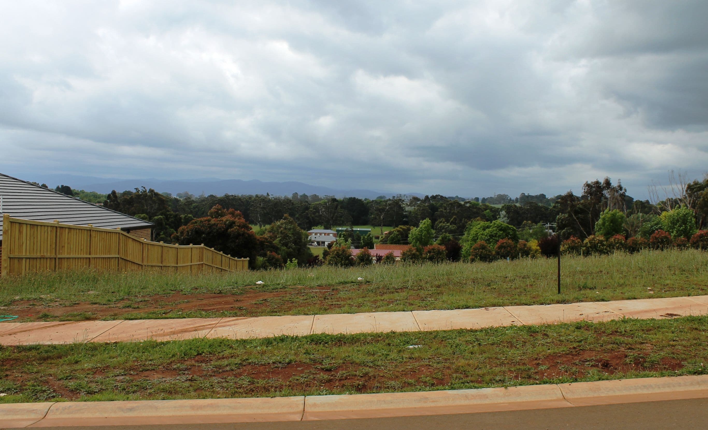 102 Bexley Boulavard, Drouin VIC 3818, Drouin - Image 1