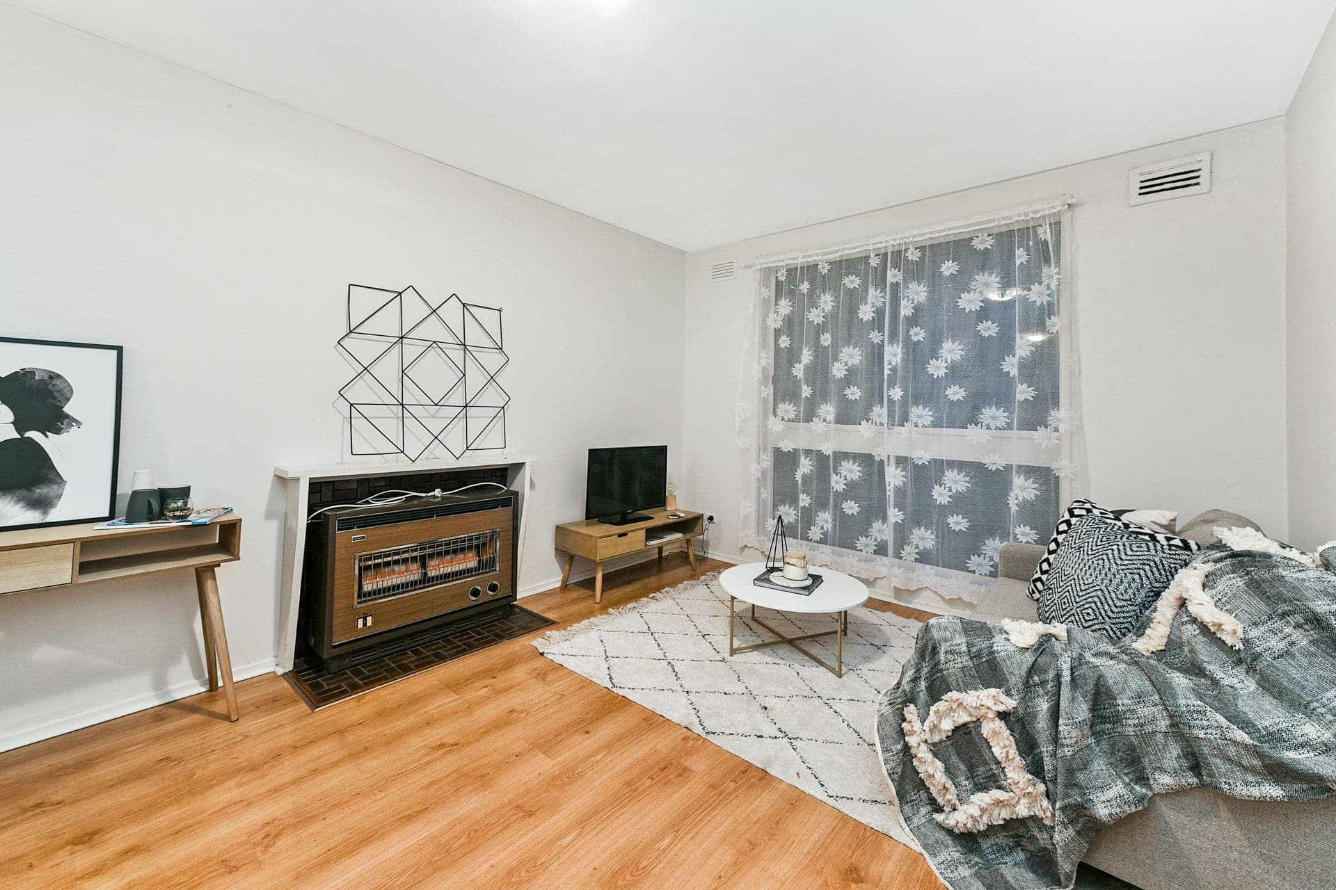 8 Stuart Street, Noble Park VIC 3174, Noble Park - Thumbnail 2