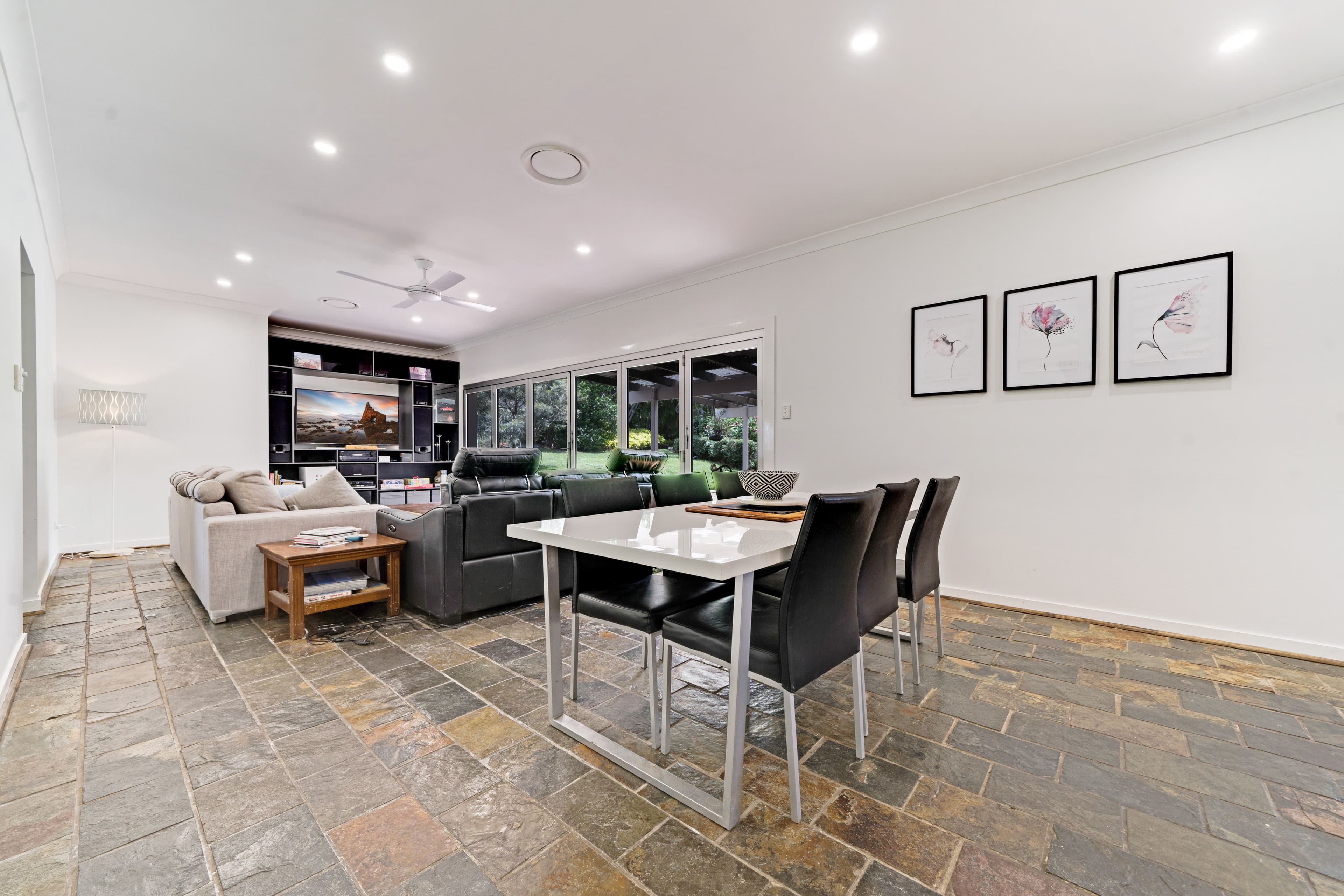 53 Ivanhoe Drive, Edens Landing QLD 4207, Edens Landing - Thumbnail 4