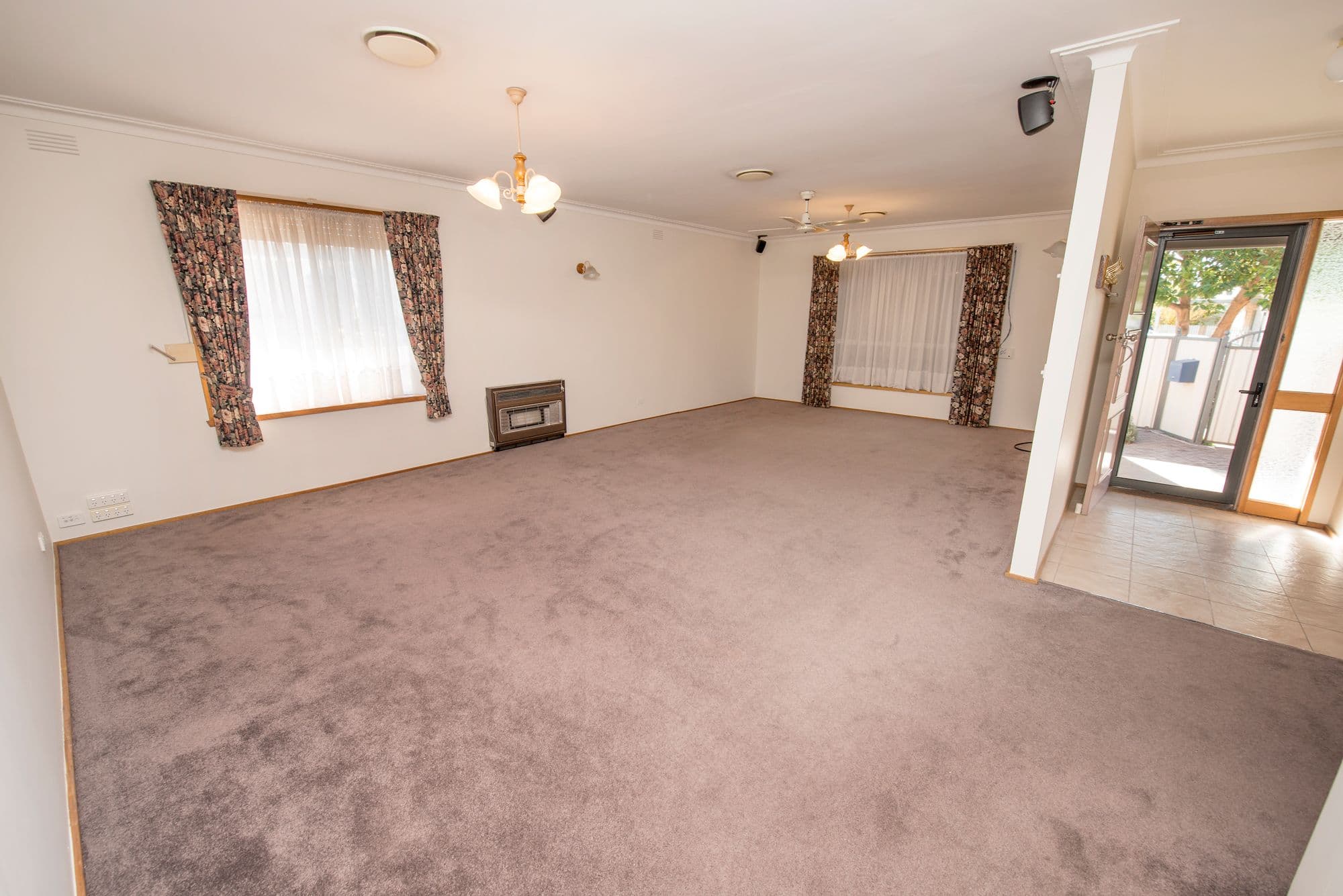 27 Burton Street, Swan Hill VIC 3585, Swan Hill - Thumbnail 2