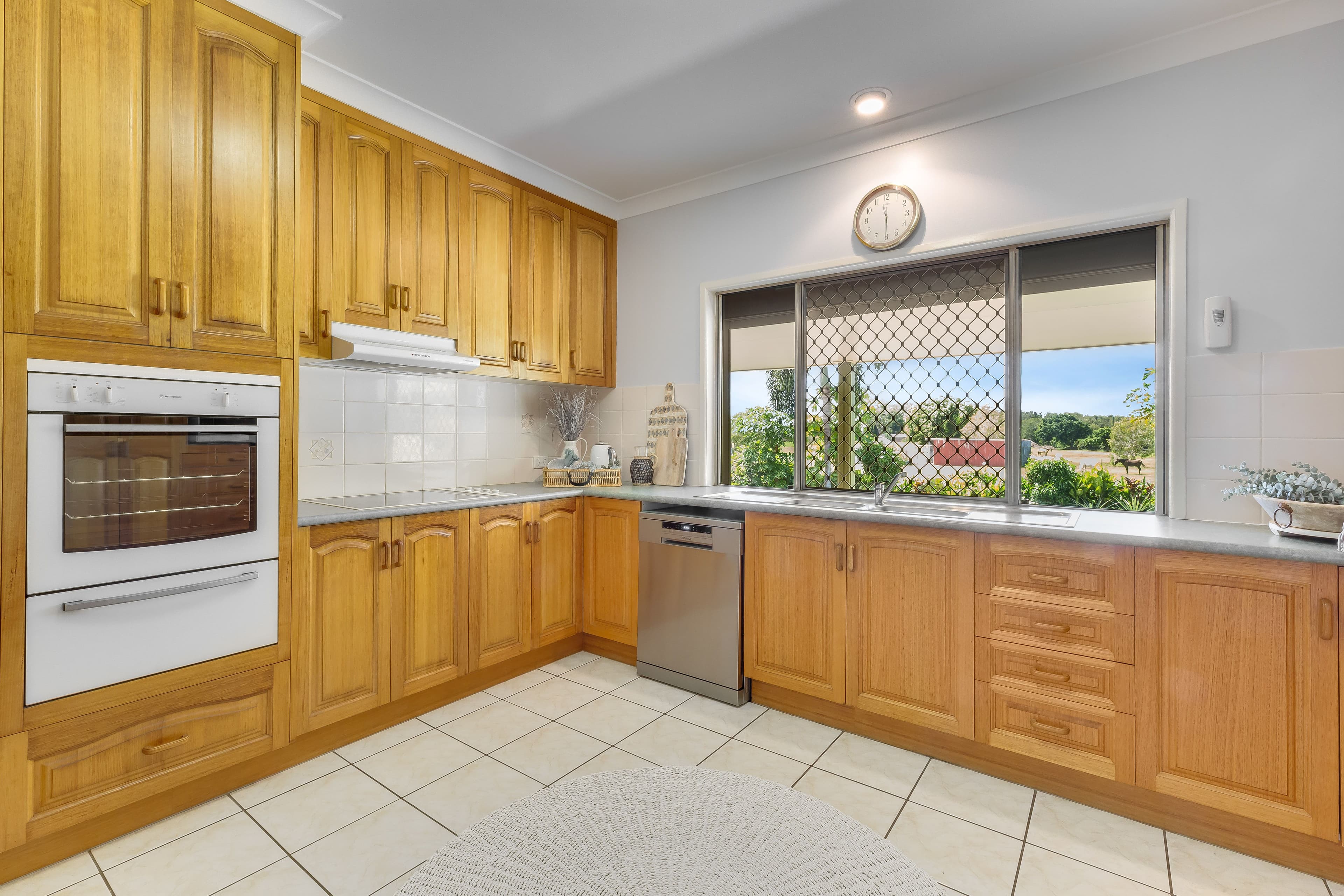 220 Keeleys Road, Andergrove QLD 4740, Andergrove - Thumbnail 3