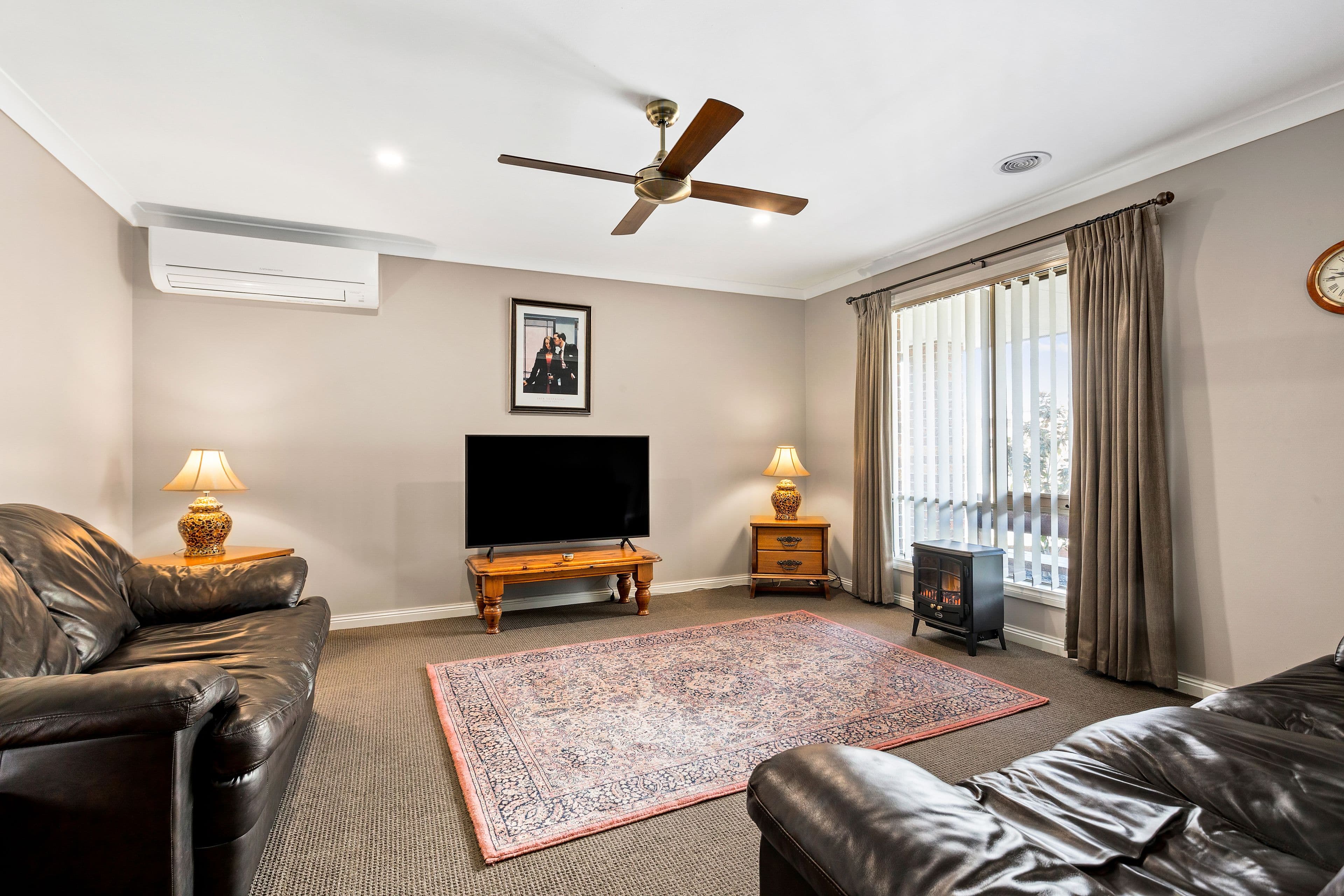 34 Belvedere Drive, Pakenham VIC 3810, Pakenham - Thumbnail 2