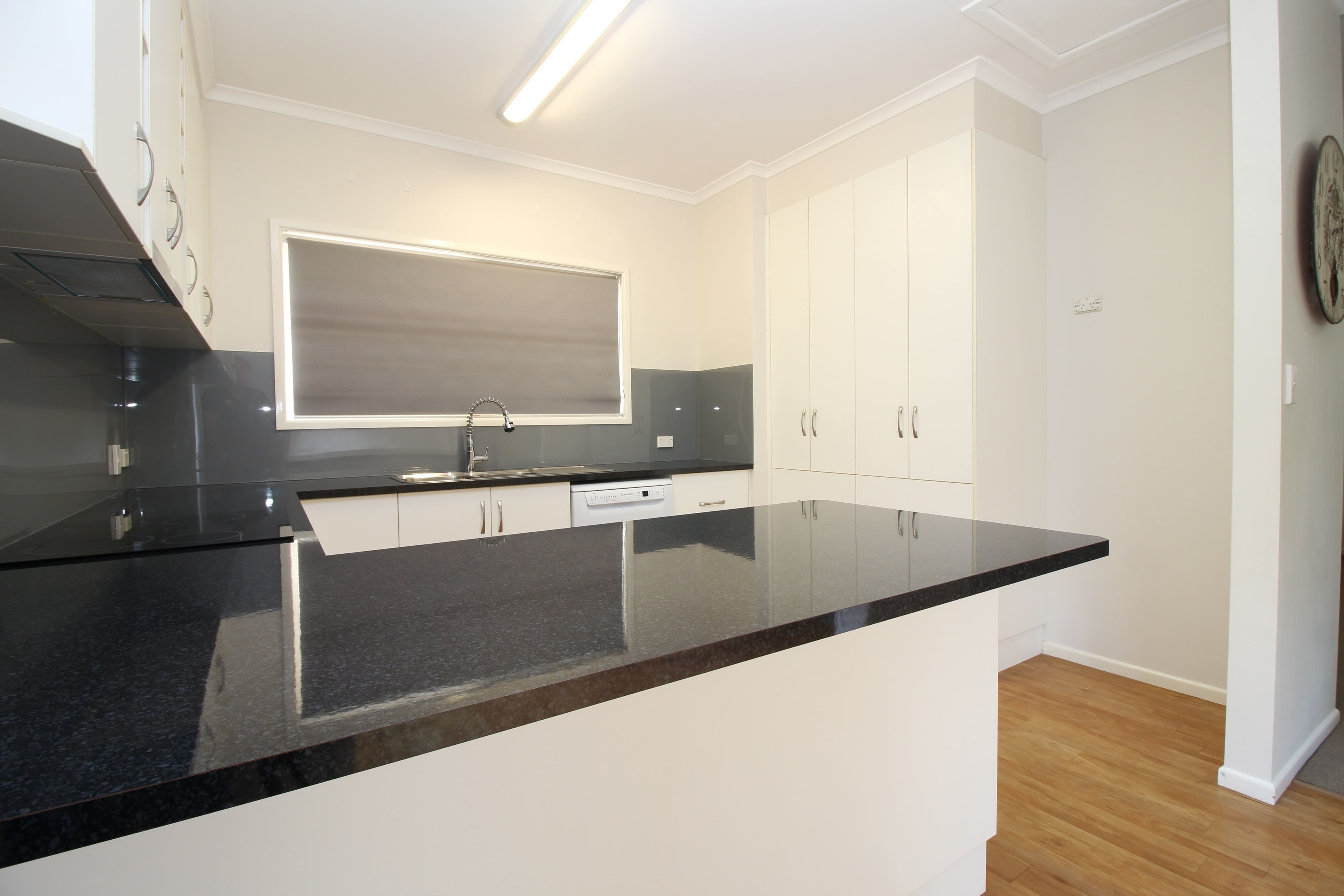 2 Michelle Place, Emerald QLD 4720, Emerald - Thumbnail 4