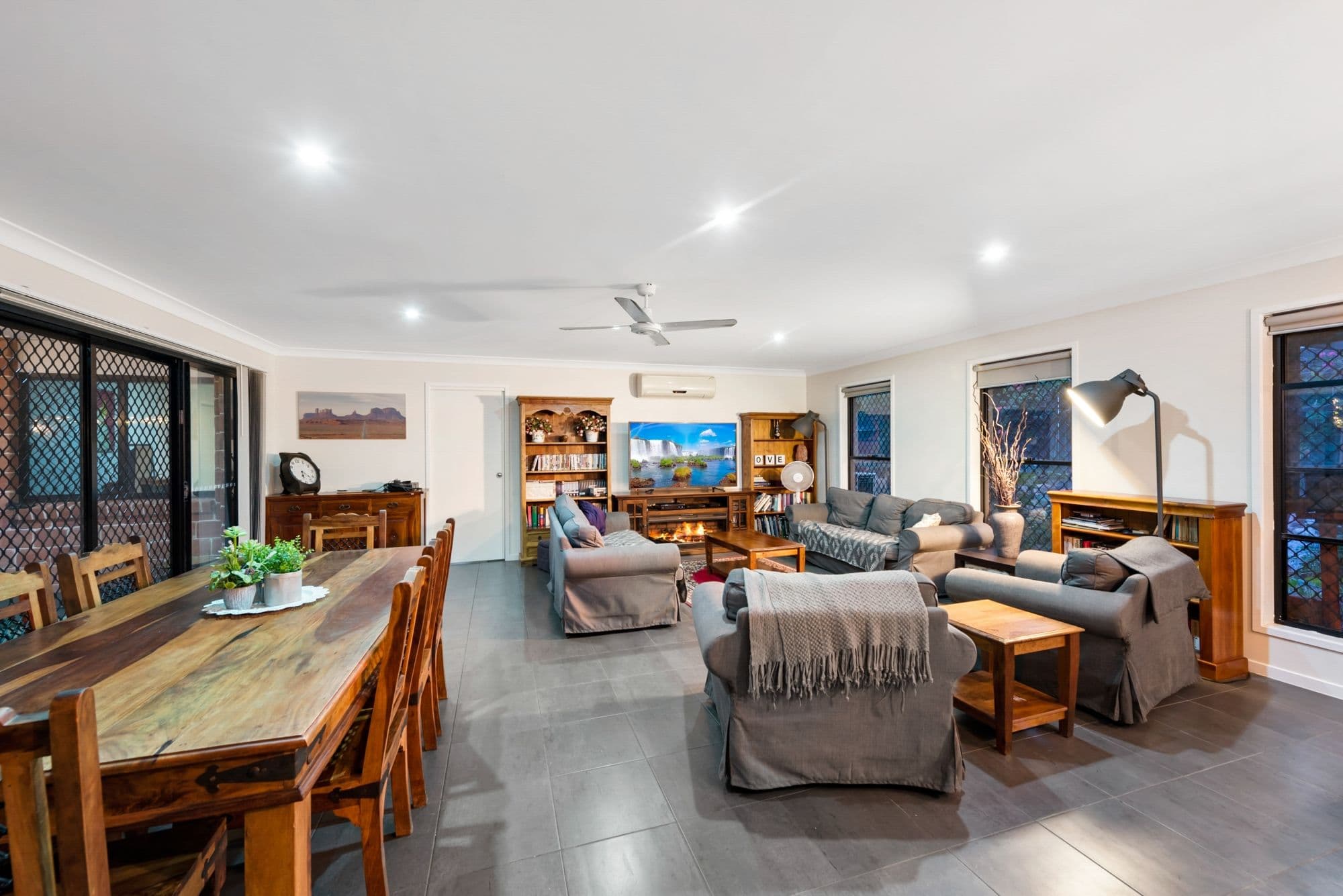 12 Platt Court, Mango Hill QLD 4509, Mango Hill - Thumbnail 2