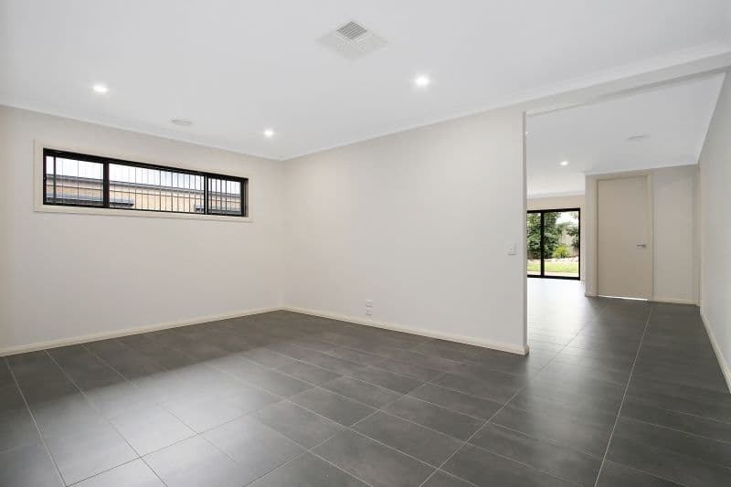 24 Ruthven Circuit, Wodonga VIC 3690, Wodonga - Thumbnail 3