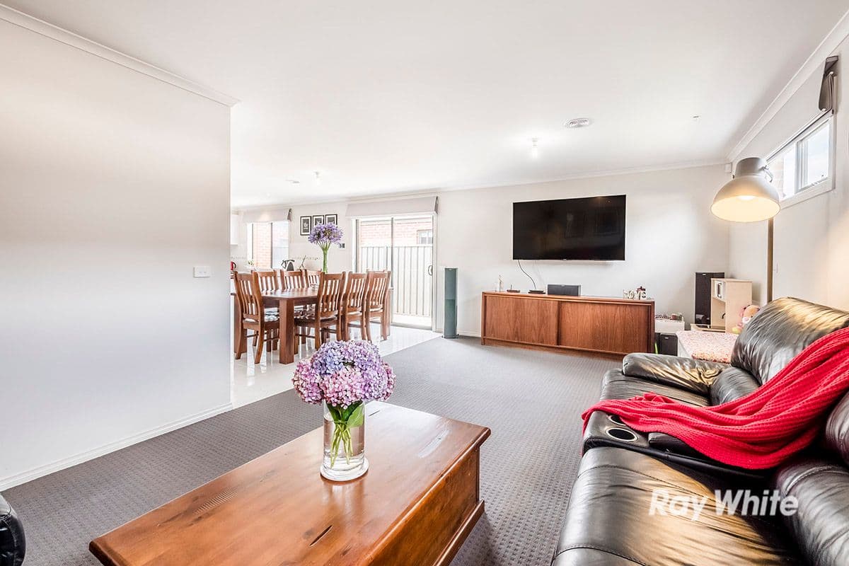 37 Barossa Drive, Clyde North VIC 3978, Clyde North - Thumbnail 5