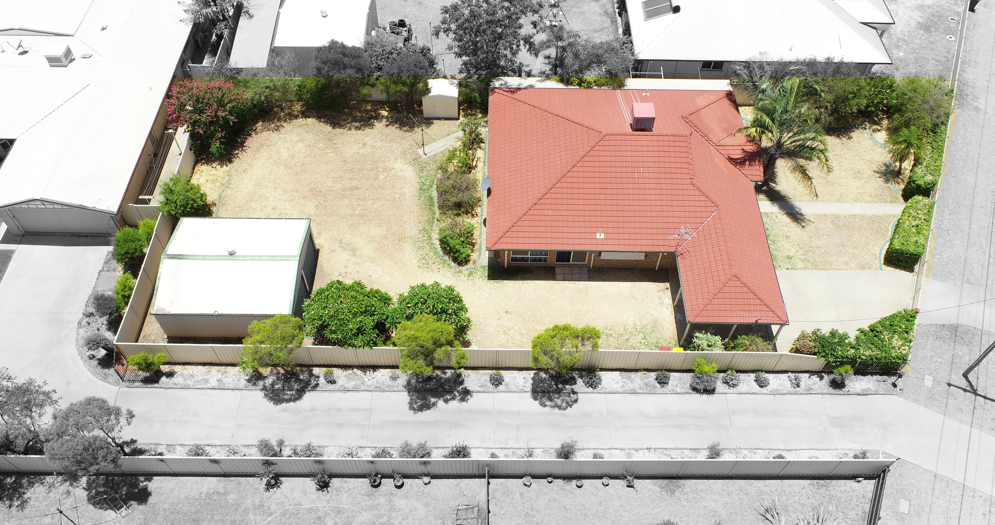 56 Long Street, Emerald QLD 4720, Emerald - Thumbnail 2