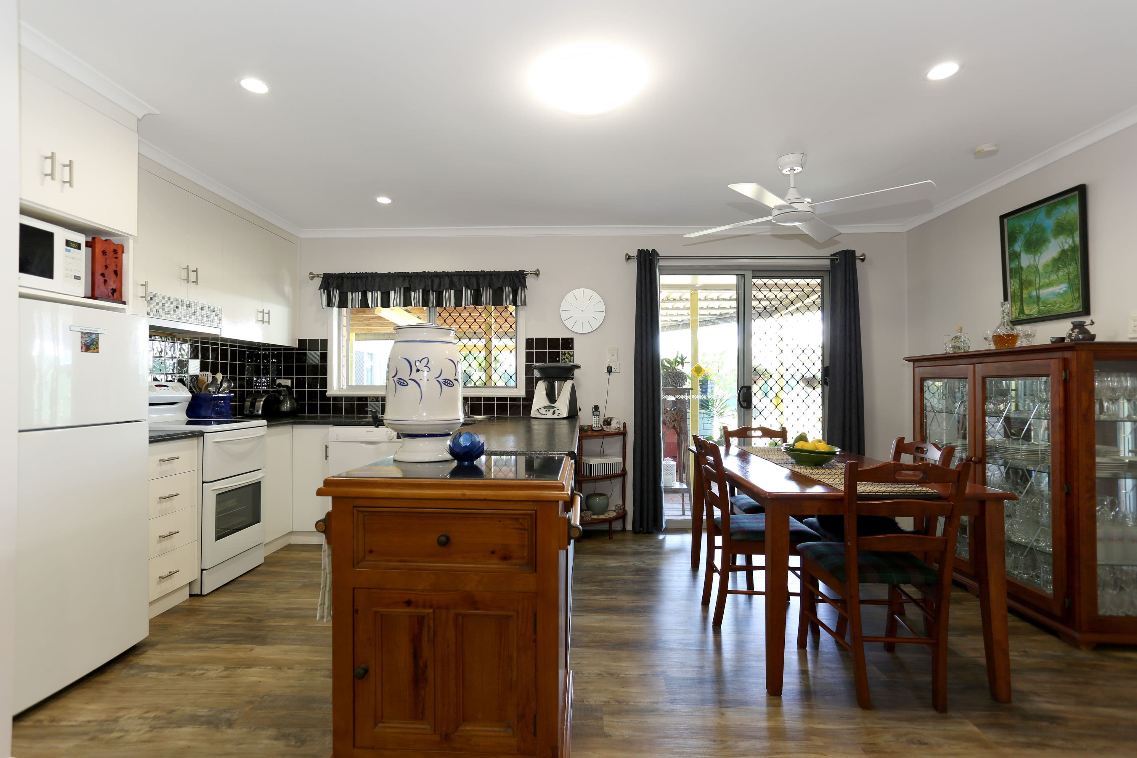 47 Hume Street, West Mackay QLD 4740, West Mackay - Thumbnail 2