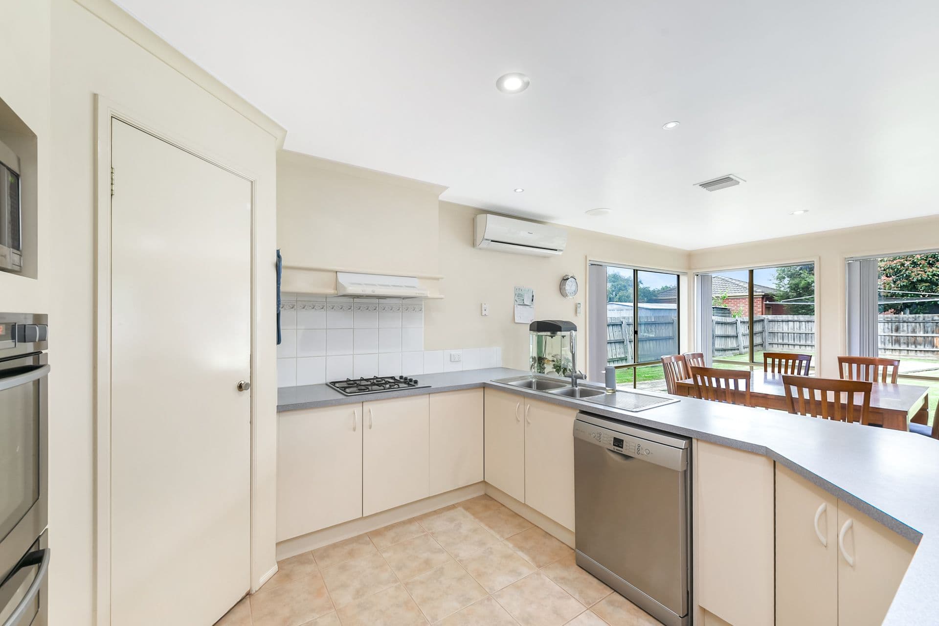 103 Bellevue Drive, Berwick VIC 3806, Berwick - Thumbnail 3
