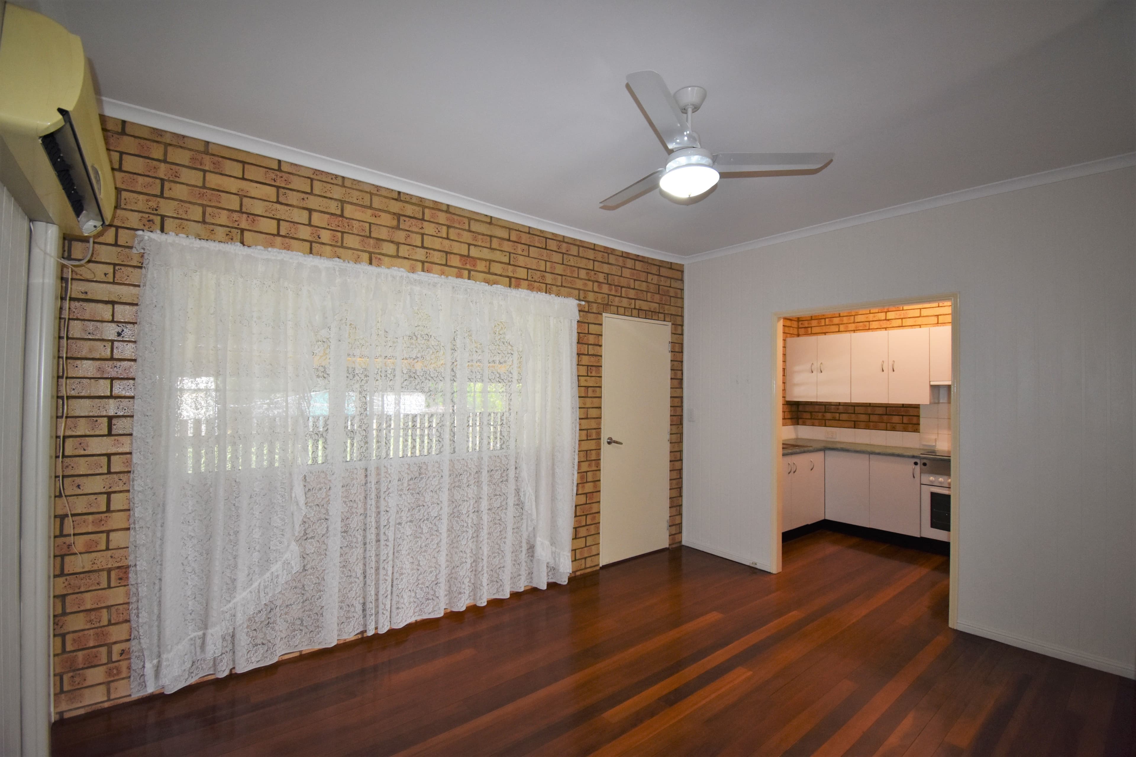 44 Elm Street, Barcaldine QLD 4725, Barcaldine - Thumbnail 6
