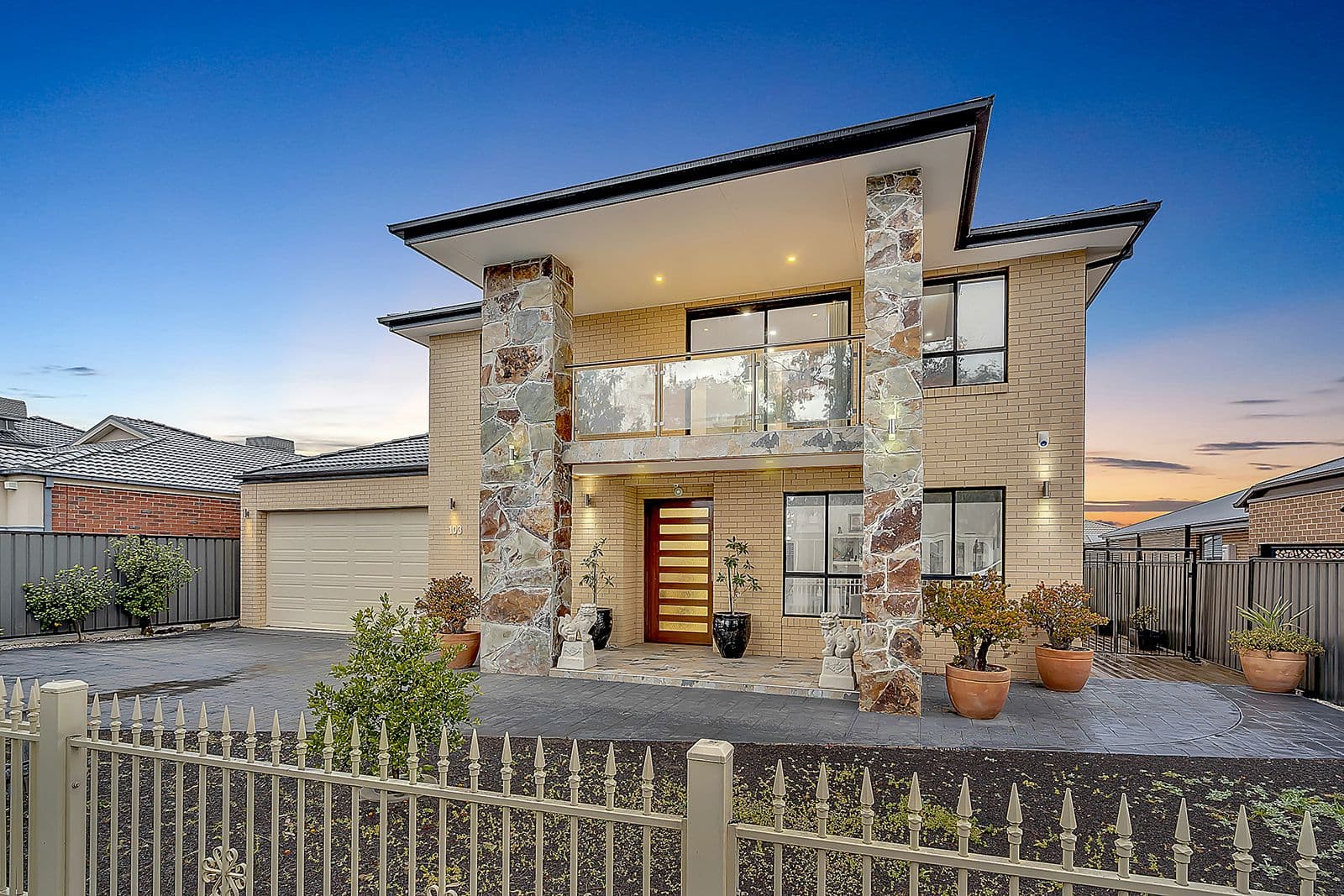 103 Charteris Drive, Craigieburn VIC 3064, Craigieburn - Thumbnail 2