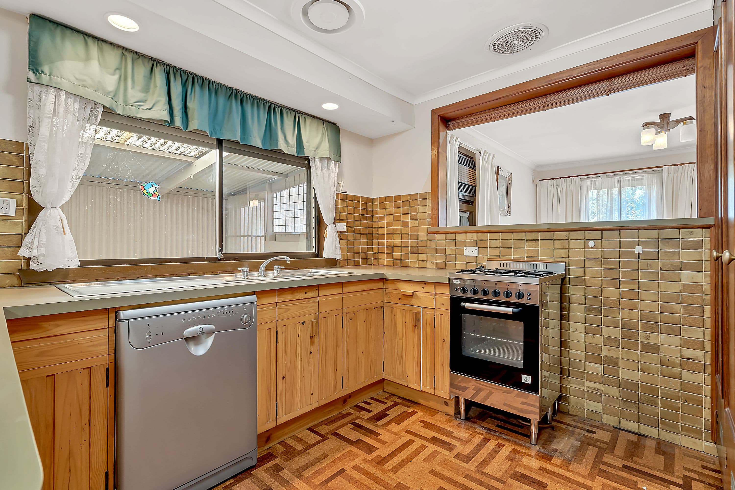 24 Healey Street, Craigieburn VIC 3064, Craigieburn - Thumbnail 8