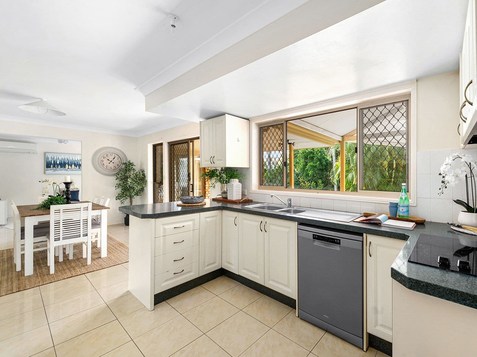 10 Fairhaven Street, Bridgeman Downs QLD 4035, Bridgeman Downs - Thumbnail 6