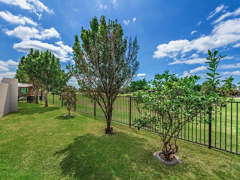 4 Thames Place, Oxenford QLD 4210, Oxenford - Thumbnail 2