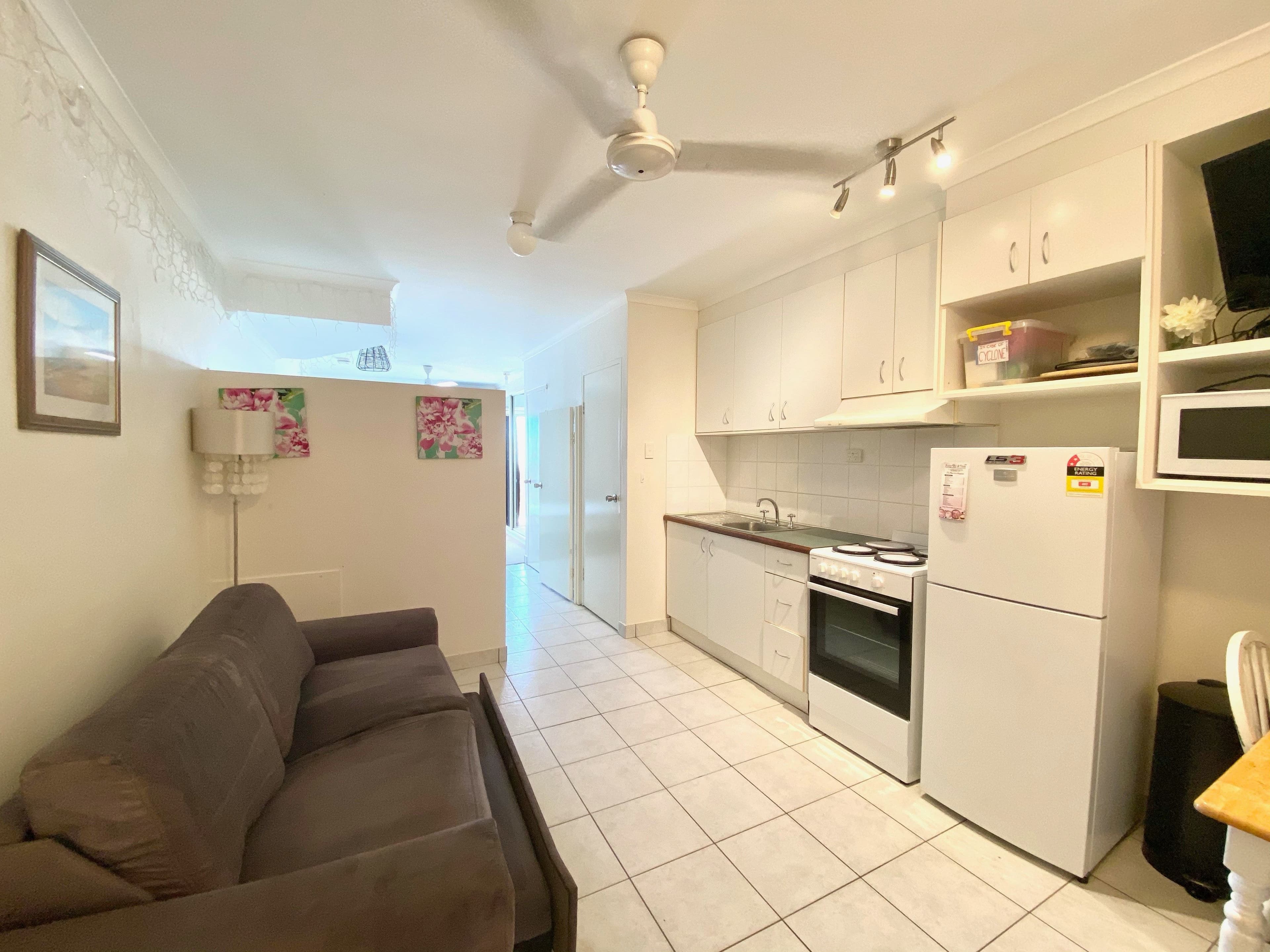 126/21 Cavenagh Street, DARWIN CITY NT 0800, Darwin City - Thumbnail 2