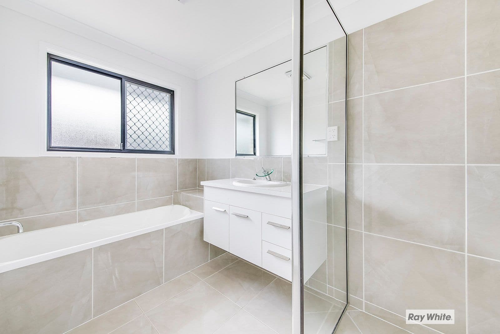 15 Bells Court, Rosslyn QLD 4703, Rosslyn - Thumbnail 6