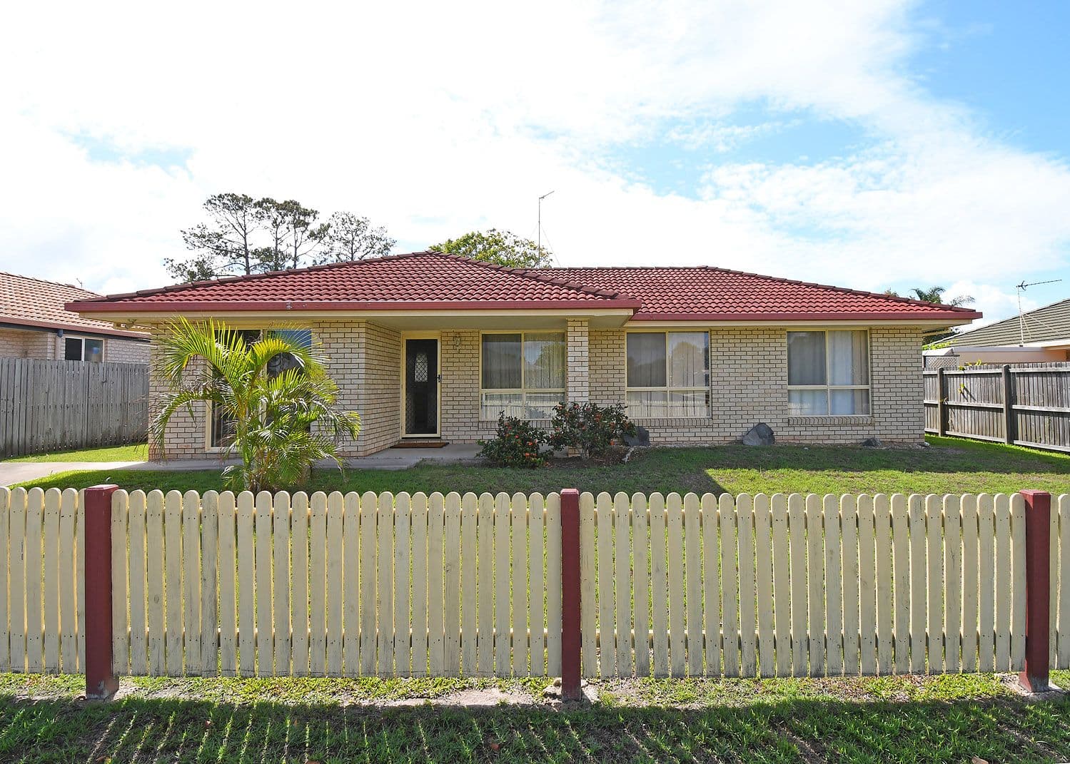 23 Tristania Crescent, Urangan QLD 4655, Urangan - Image 1