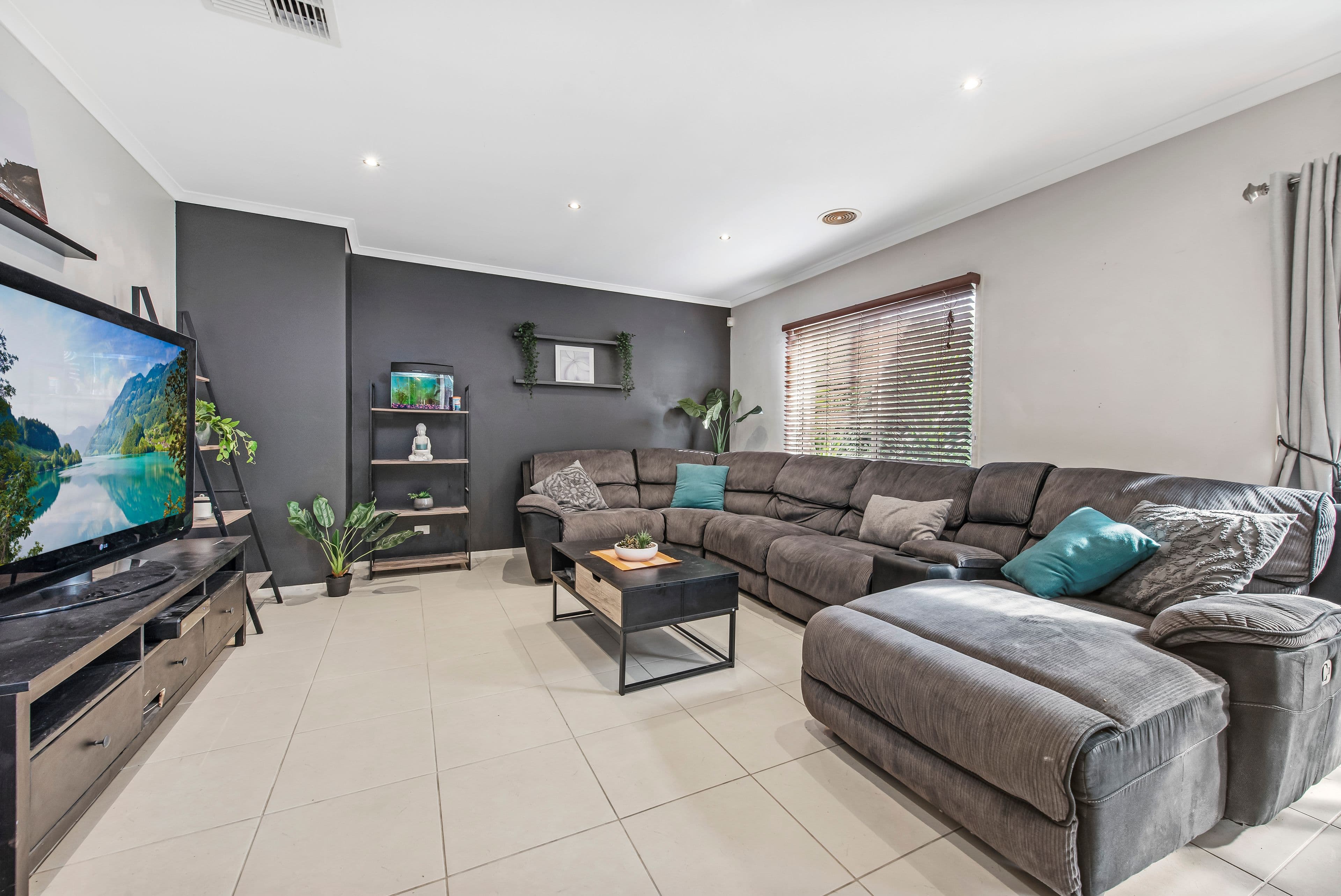 11 Fallingwater Drive, Pakenham VIC 3810, Pakenham - Thumbnail 6