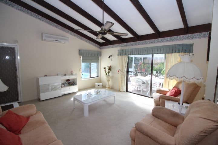 6 Raftery Street, Ashmore QLD 4214, Ashmore - Thumbnail 3