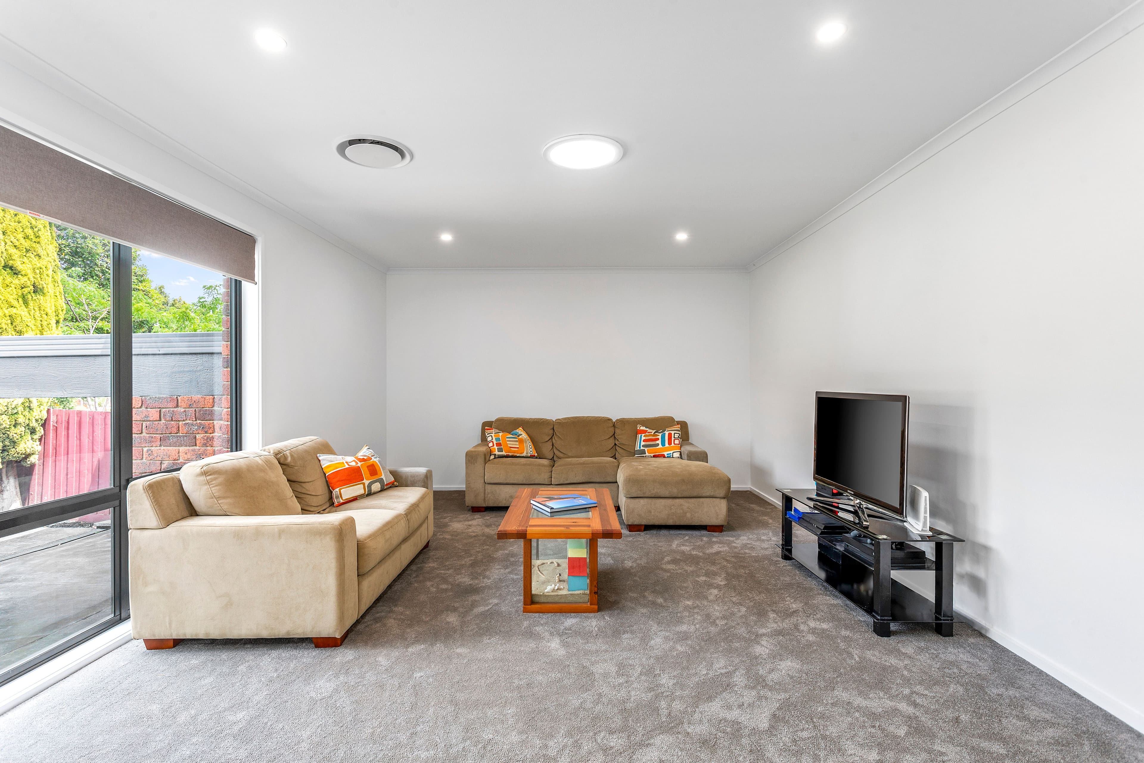 11 Valepark Drive, Donvale VIC 3111, Donvale - Thumbnail 2