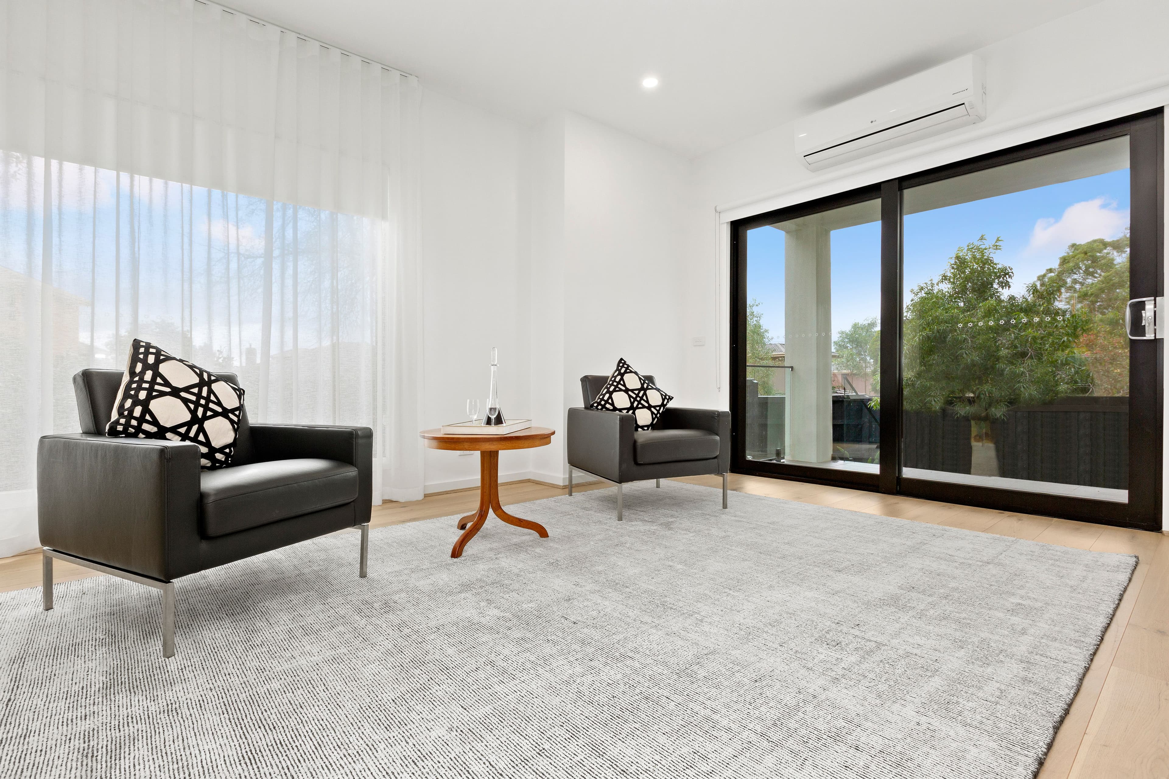 2 Swanson Crescent, Chadstone VIC 3148, Chadstone - Thumbnail 3