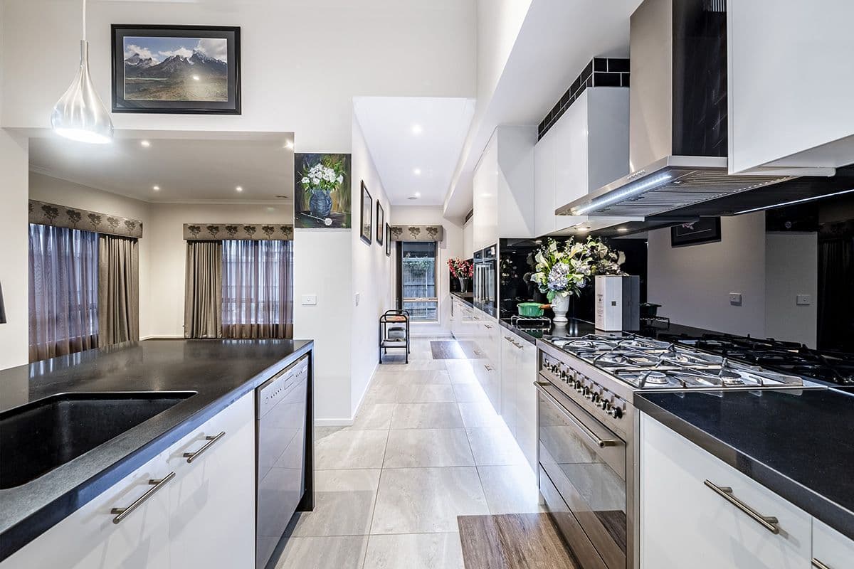 238 Alisma Boulevard, Cranbourne North VIC 3977, Cranbourne North - Thumbnail 2