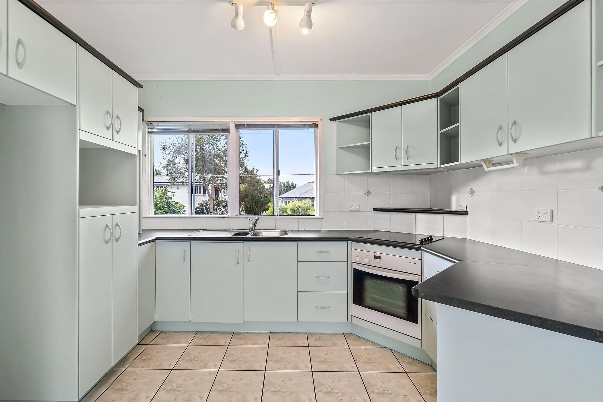 27 Lynton Street, Upper Mount Gravatt QLD 4122, Upper Mount Gravatt - Thumbnail 5