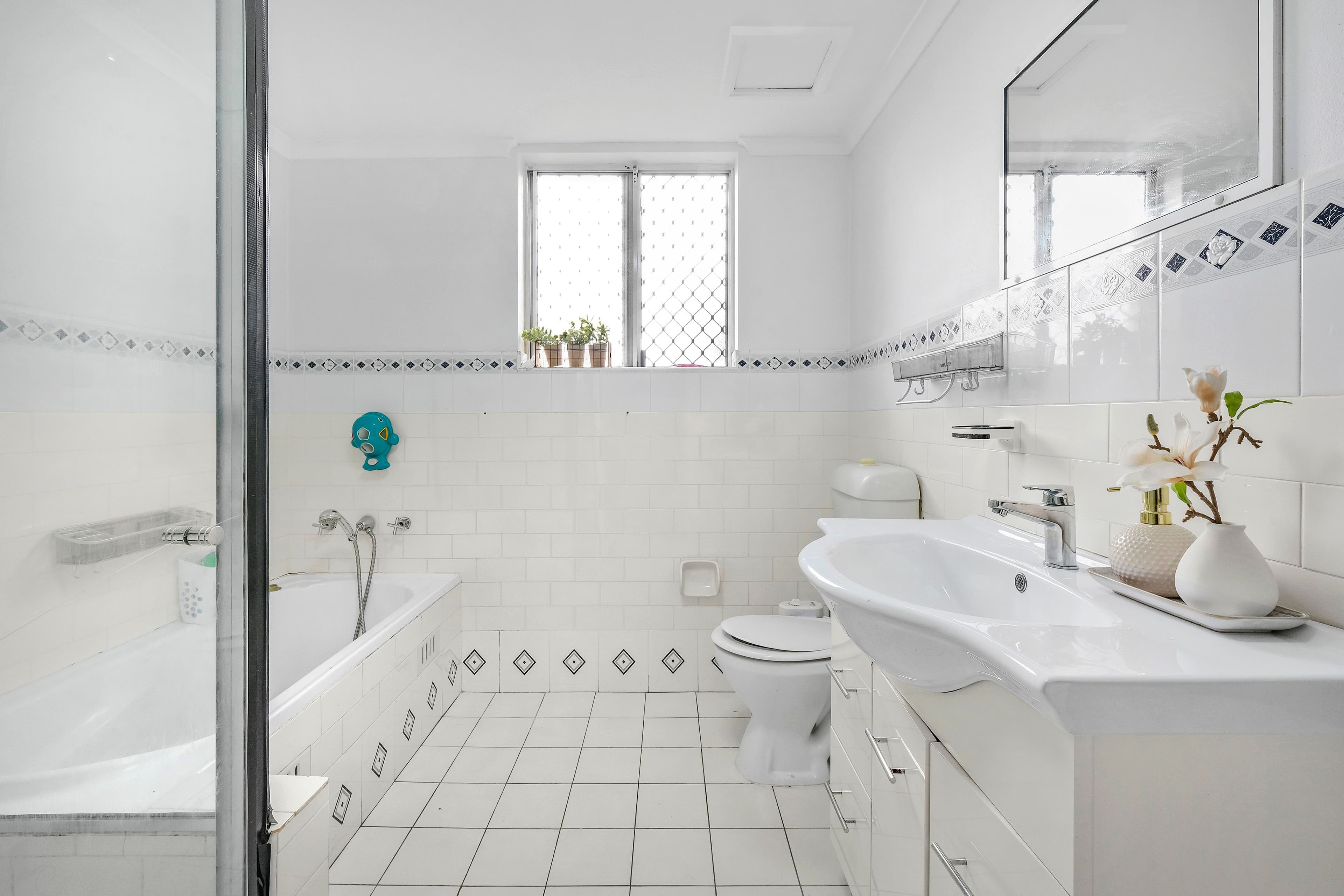 28-30 White Avenue, Bankstown NSW 2200, Bankstown - Thumbnail 5
