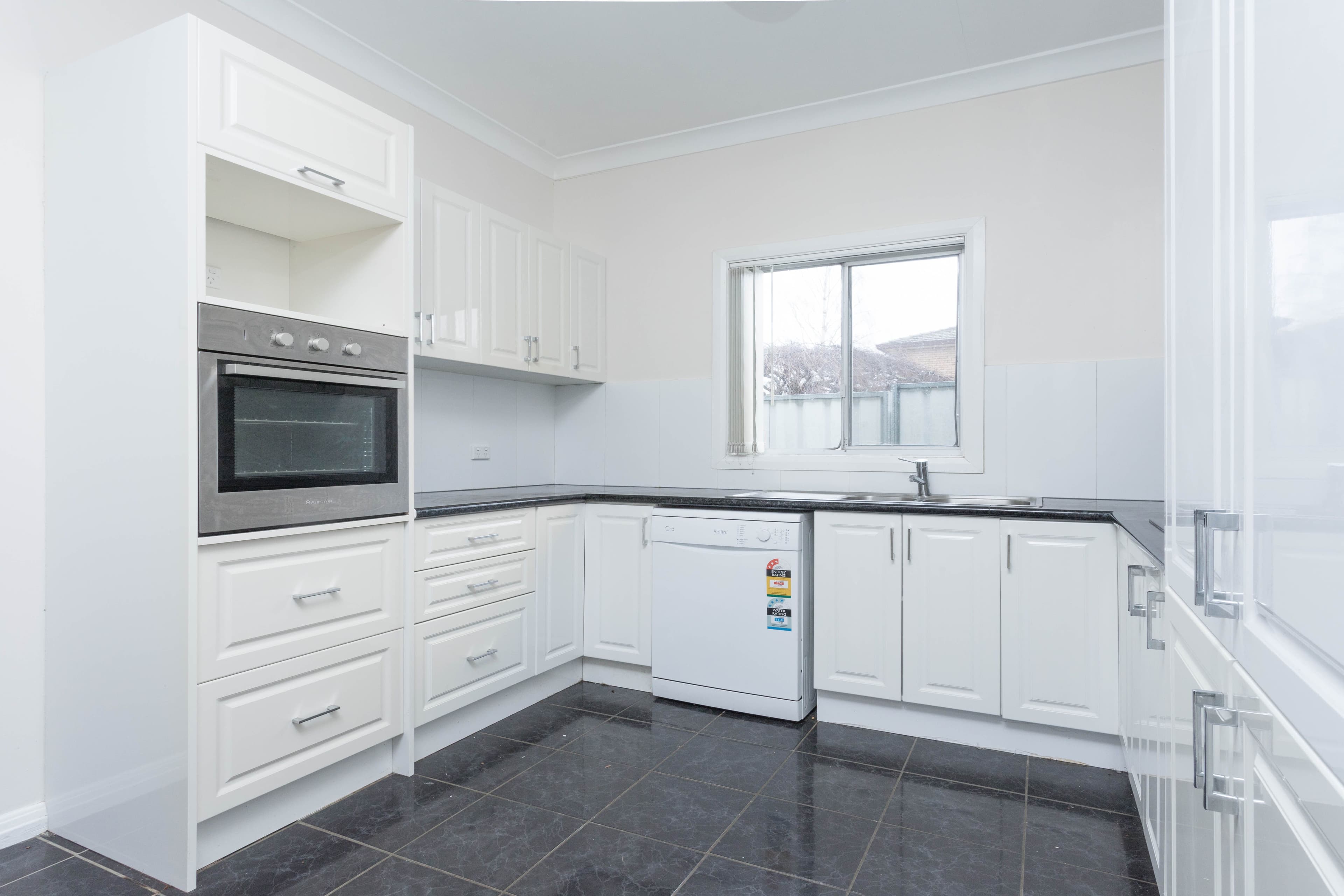 52 Cox Avenue, Orange - Thumbnail 6