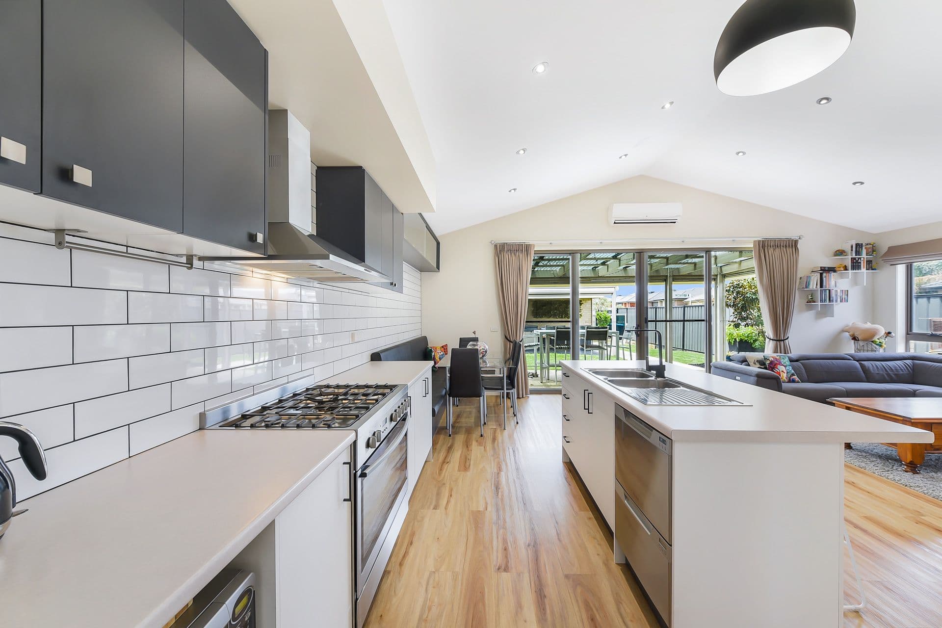 1 Comtois Lane, Clyde North VIC 3978, Clyde North - Thumbnail 5