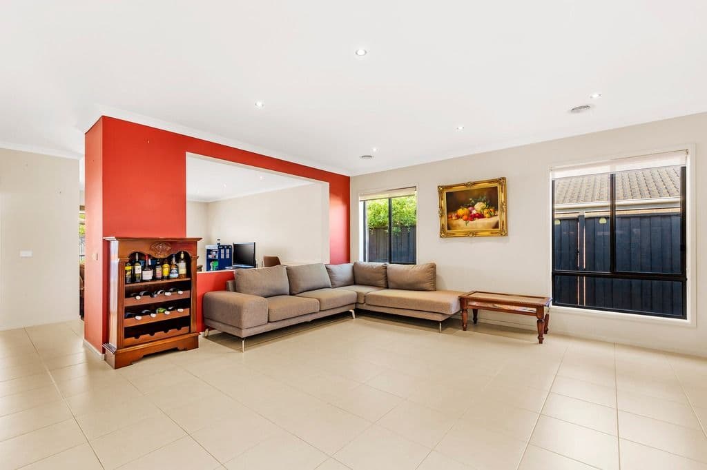 16 Kiora Avenue, Doreen VIC 3754, Doreen - Thumbnail 3