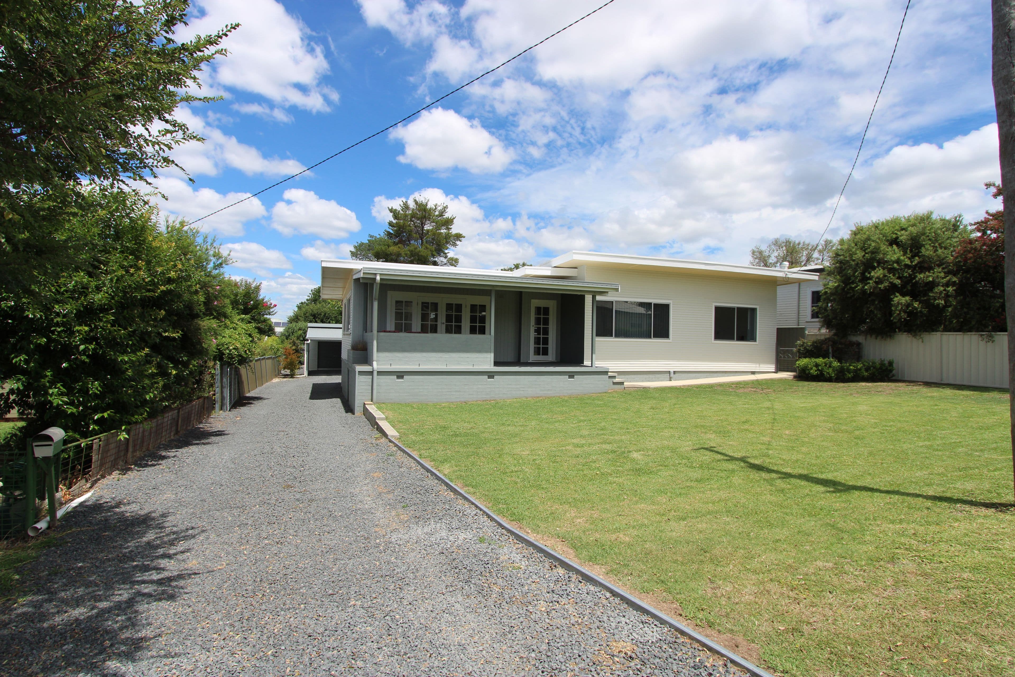42 Lang Street, Inverell NSW 2360, Inverell - Image 1