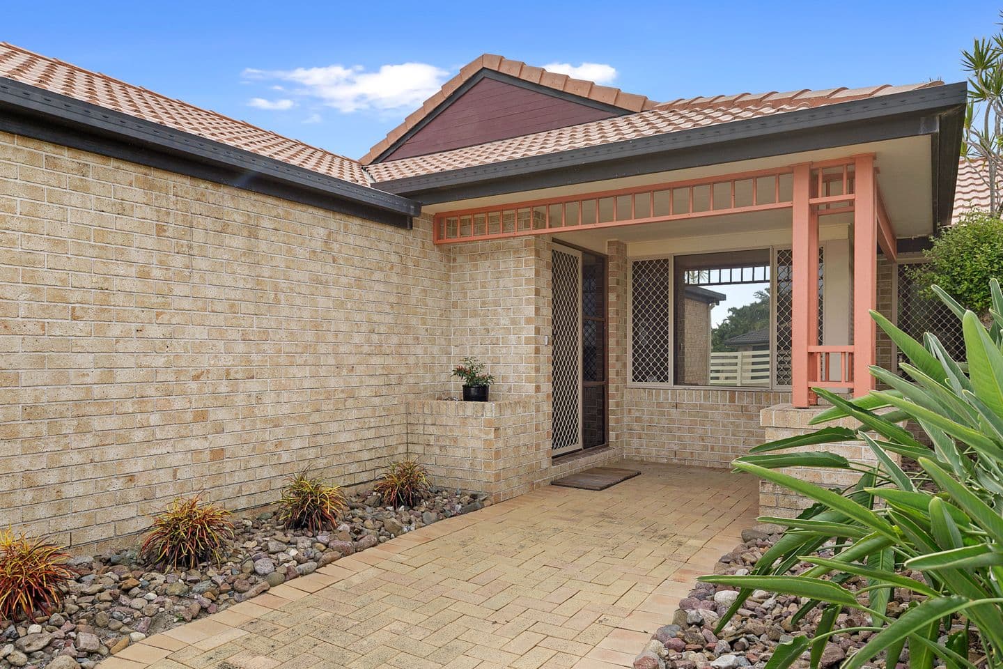 19 Oceanview Street, Point Vernon QLD 4655, Point Vernon - Thumbnail 5
