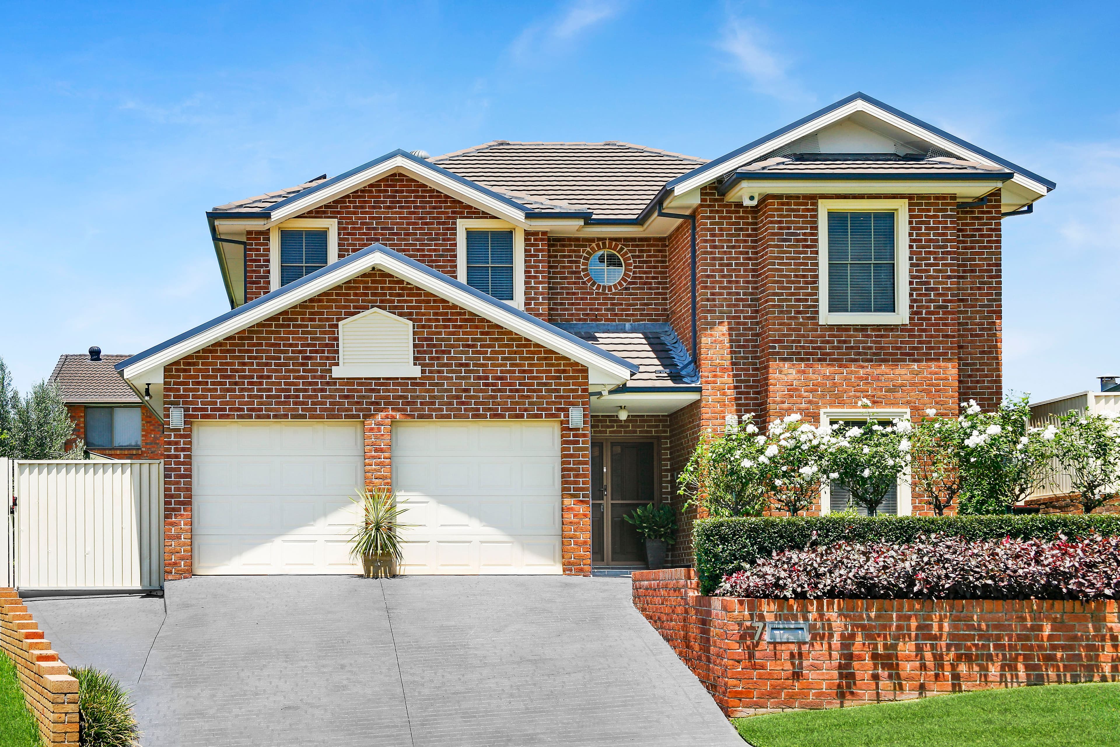 7 Glen Osmond Crescent, Bossley Park - Image 1