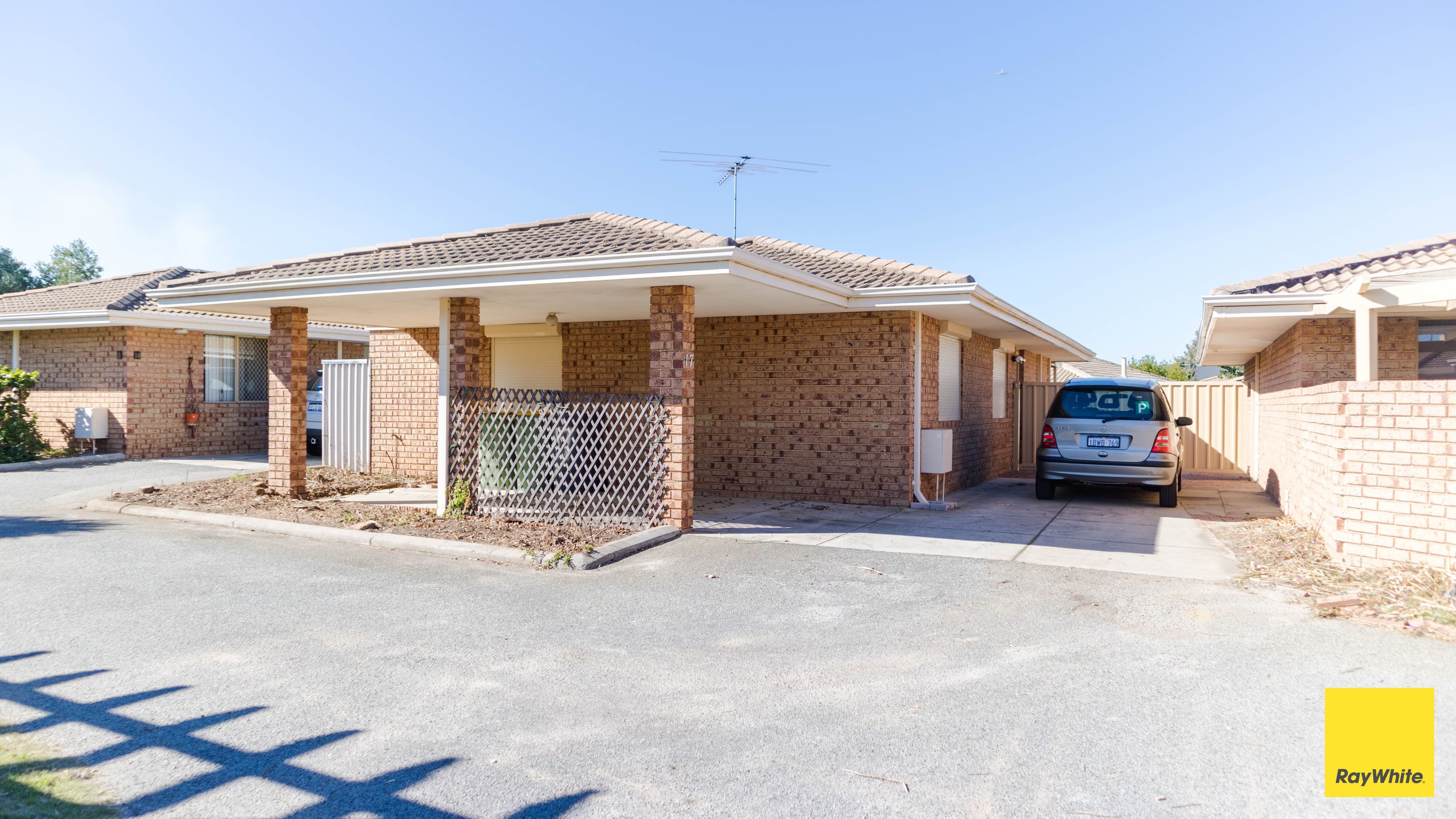 17/208 Burslem Drive, MADDINGTON WA 6109, Maddington - Image 1
