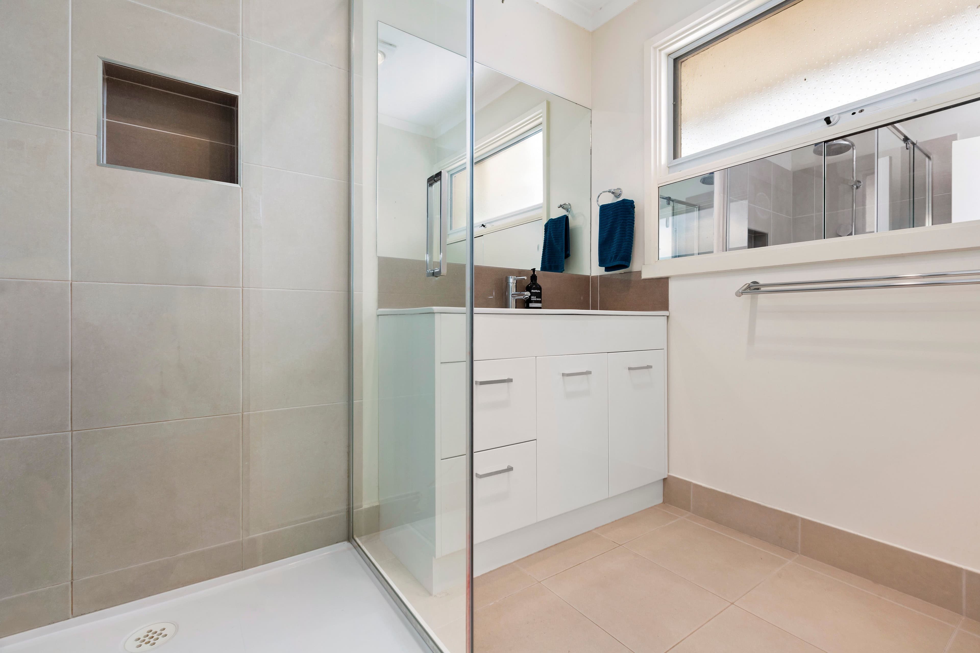 112 Lindrum Road, Frankston VIC 3199, Frankston - Thumbnail 5