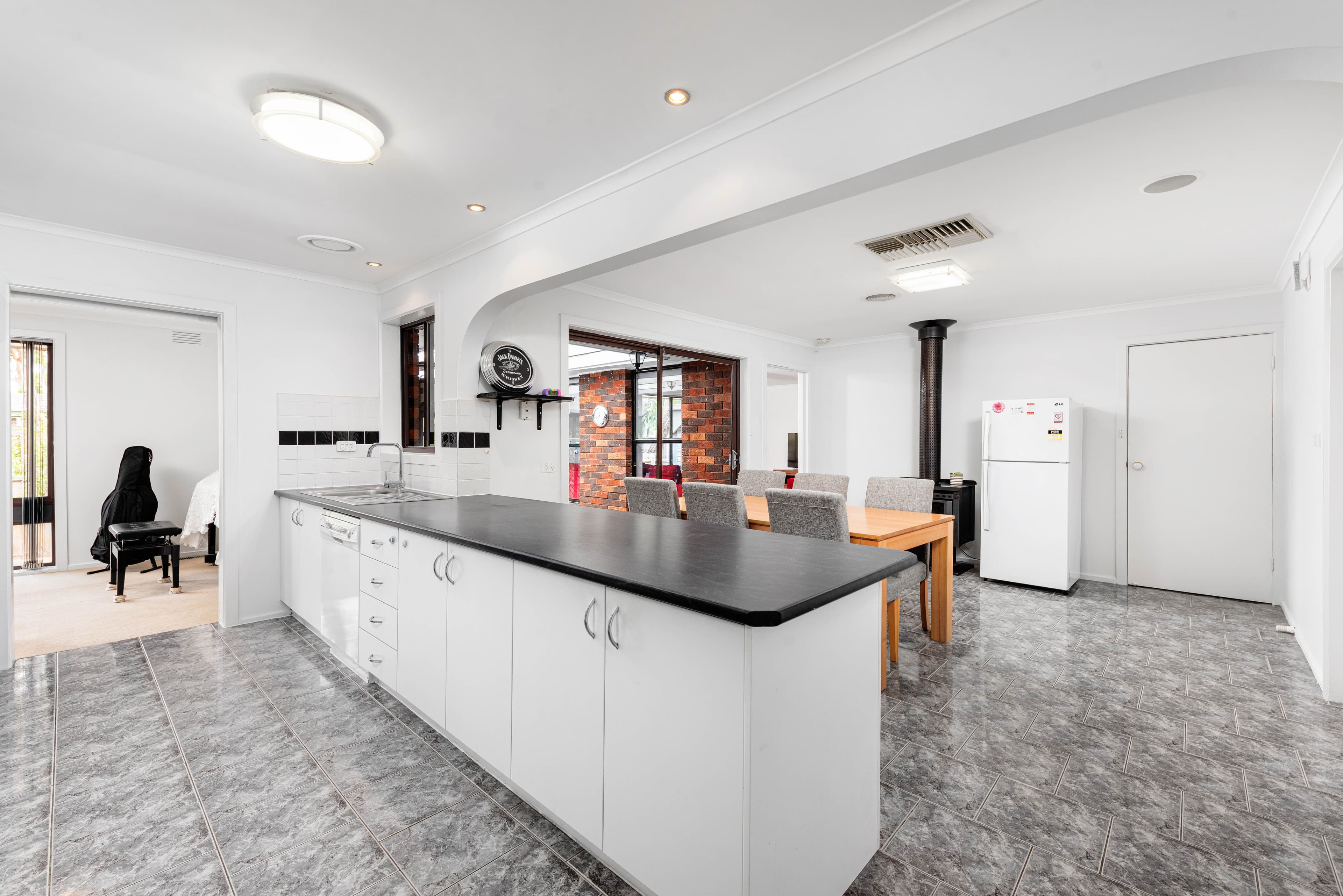 1 Rawdon Court, Mill Park VIC 3082, Mill Park - Thumbnail 8