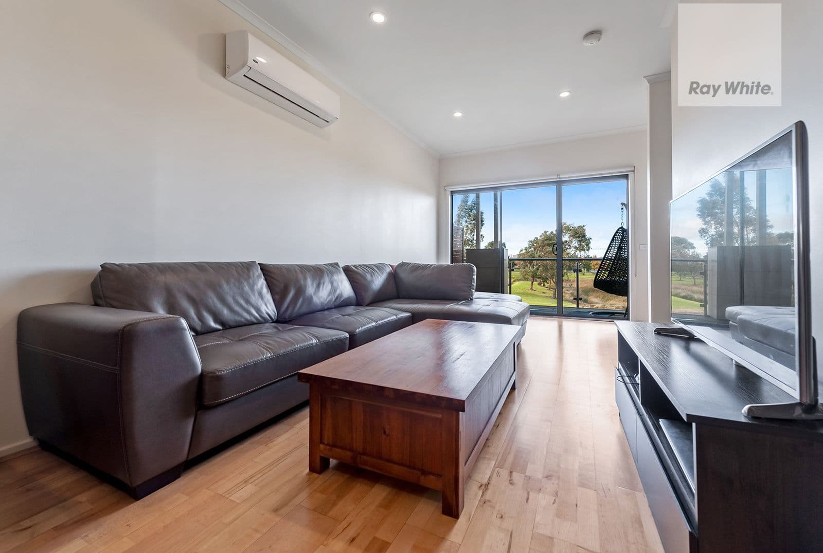34 Alexander Circuit, Craigieburn VIC 3064, Craigieburn - Thumbnail 3