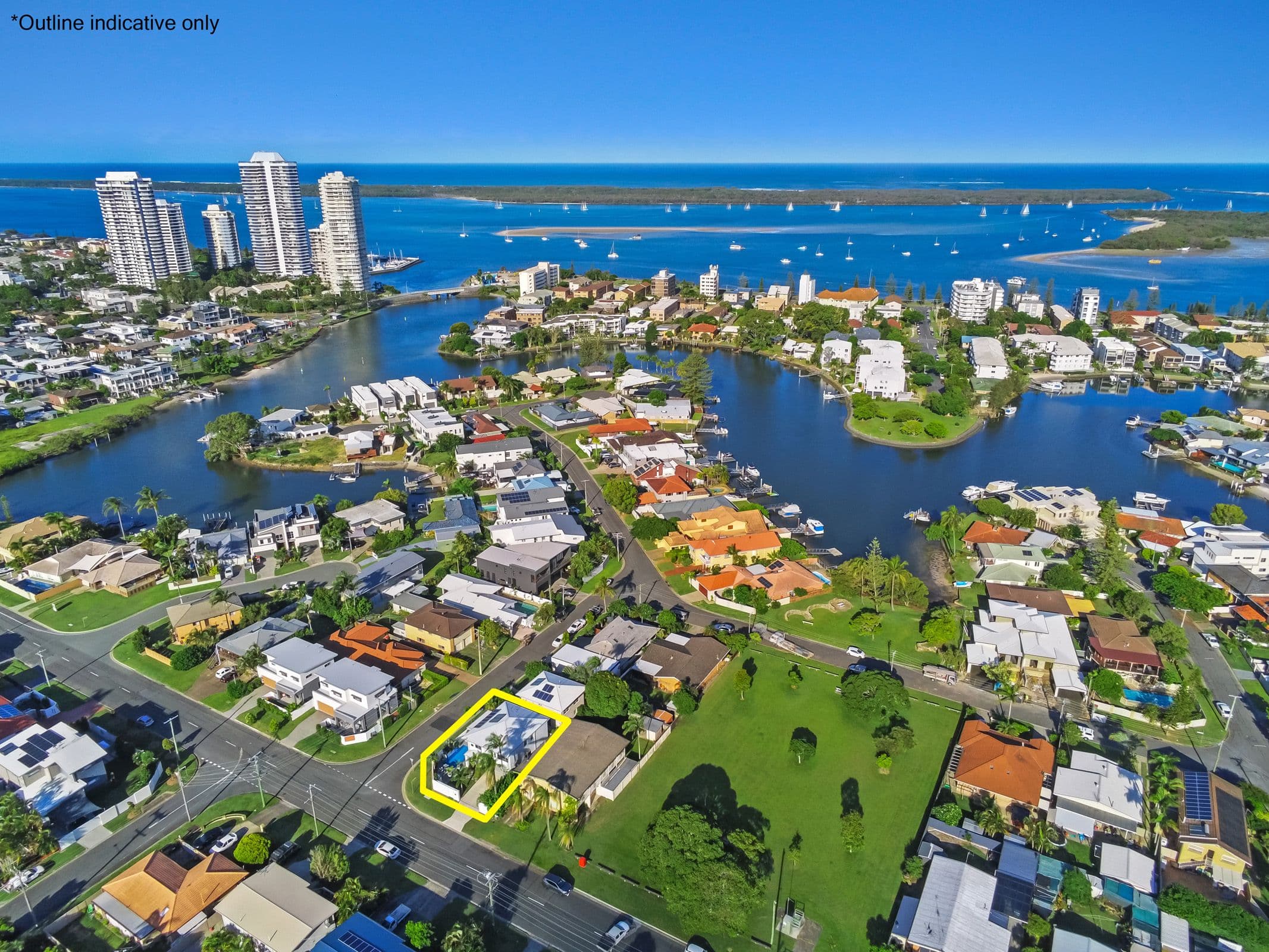 35 Stradbroke Street, Biggera Waters QLD 4216, Biggera Waters - Thumbnail 2