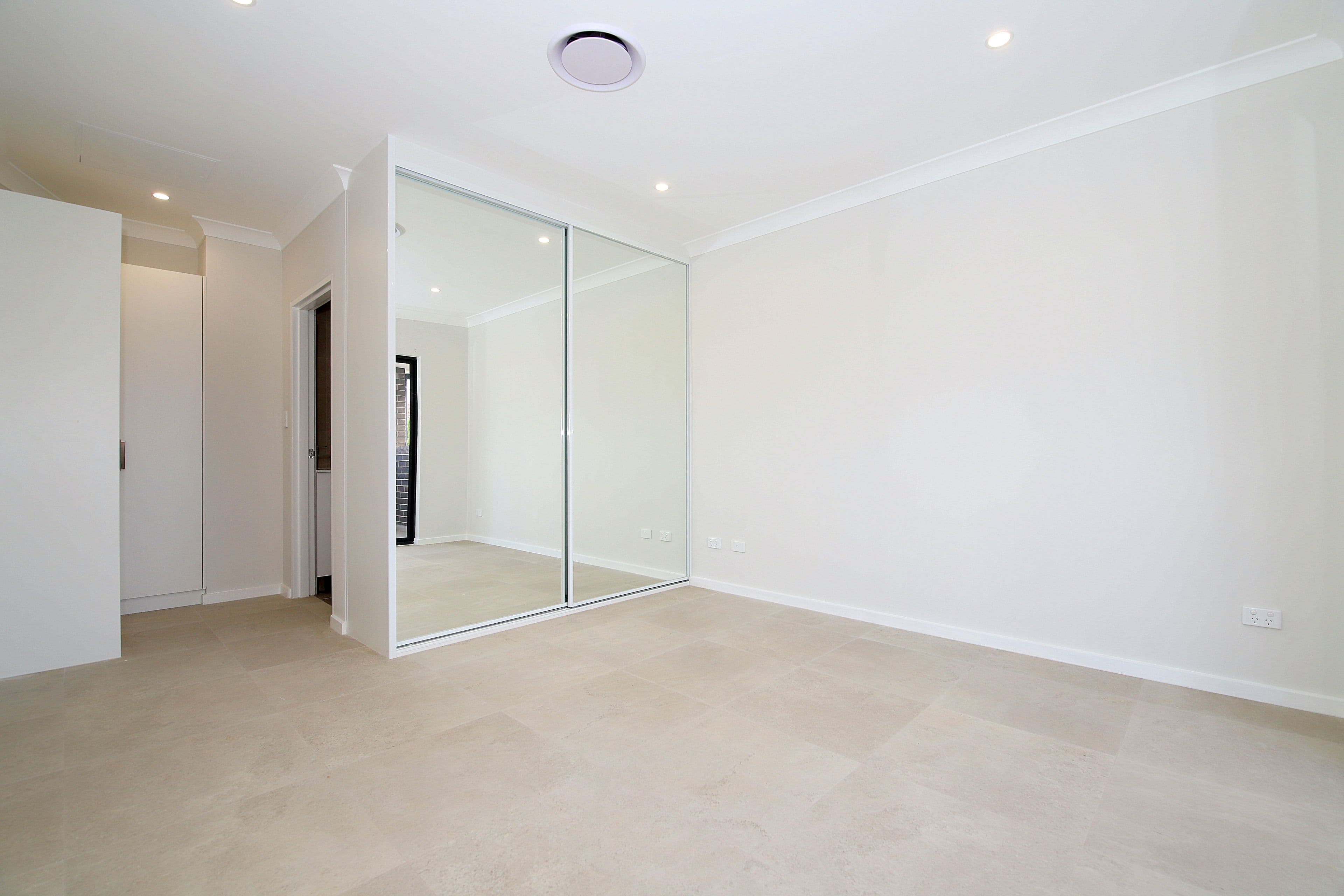 11 Cardigan Road, Greenacre NSW 2190, Greenacre - Thumbnail 7